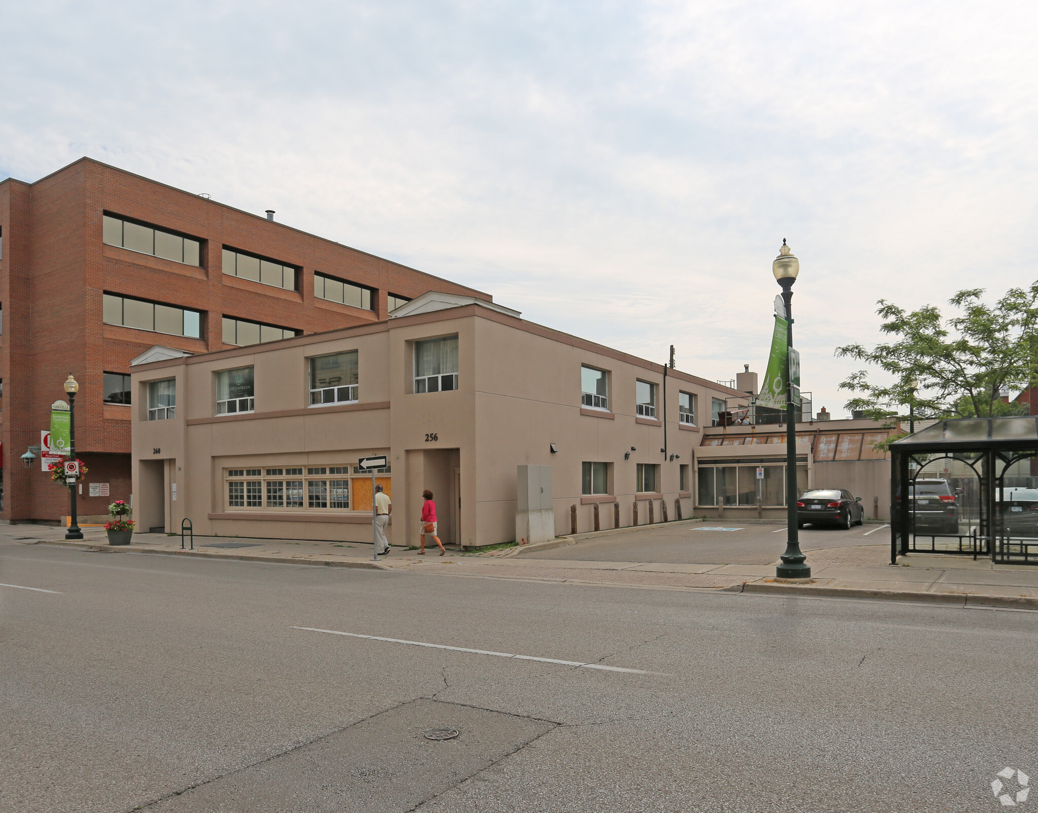 256-260 Church St, Oakville, ON for Rent