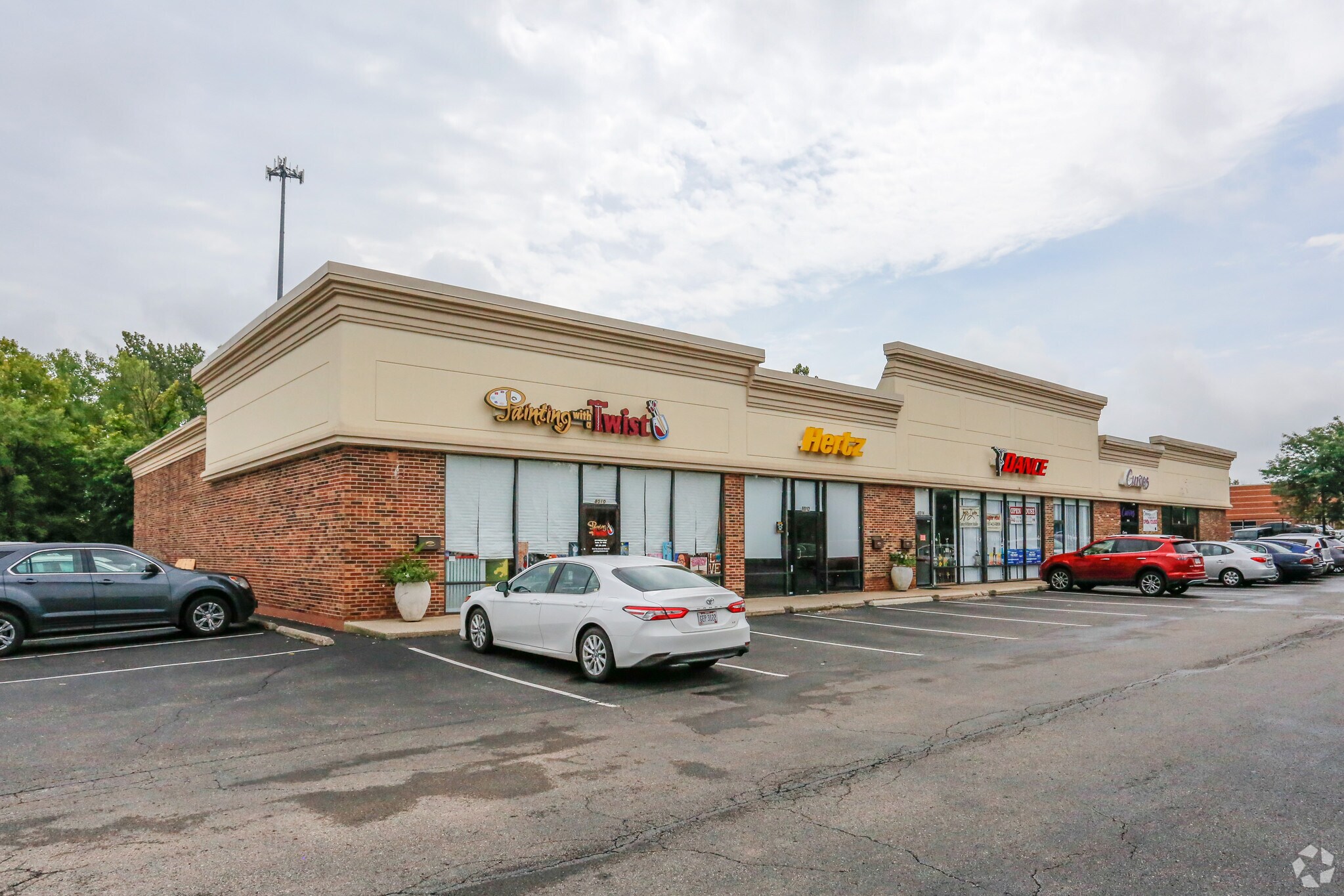 8010-8018 McEwen Rd, Centerville, OH for Rent