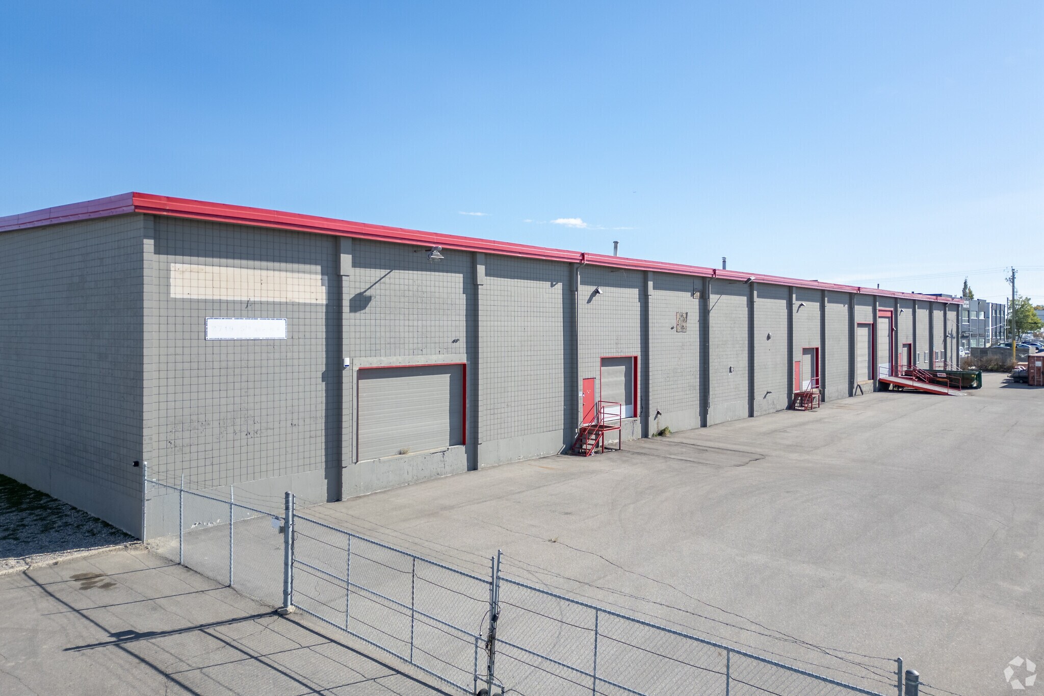 2719 5th Ave NE, Calgary, AB for Rent