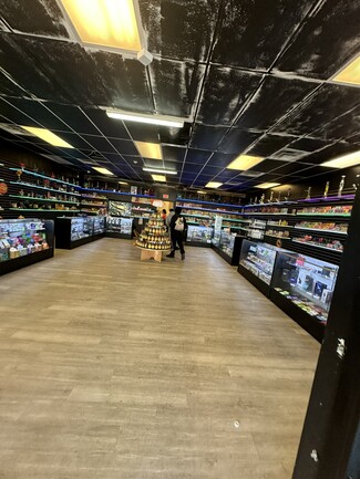 Atlanta, GA Office/Retail, Retail - 824 Ralph David Abernathy Blvd