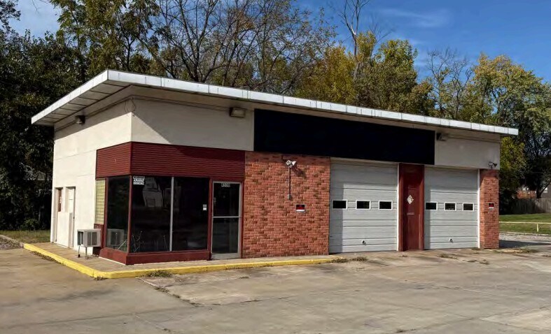 4530 N Brighton Ave, Kansas City, MO for Rent