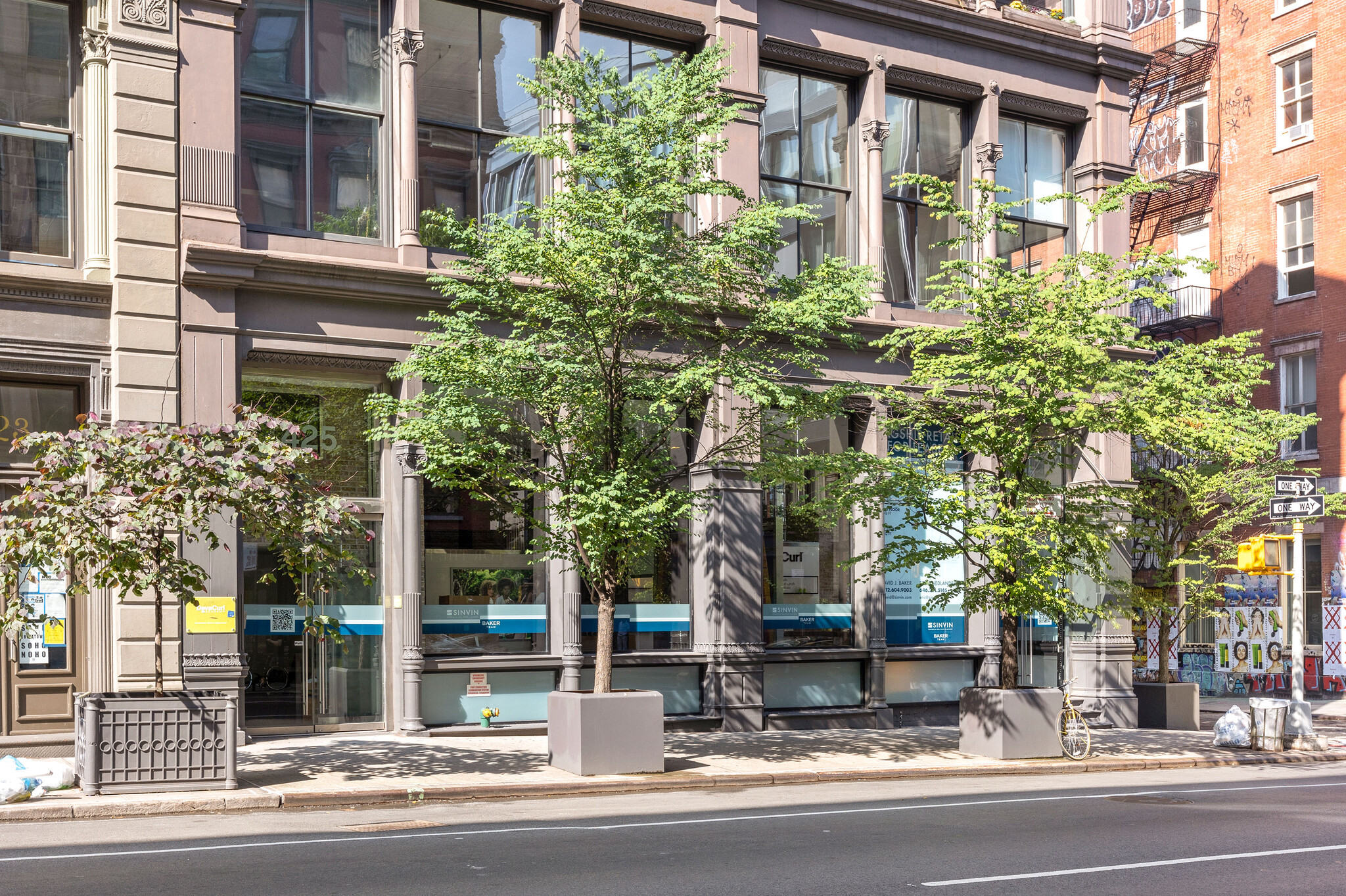 425-427 Broome St, New York, NY for Rent