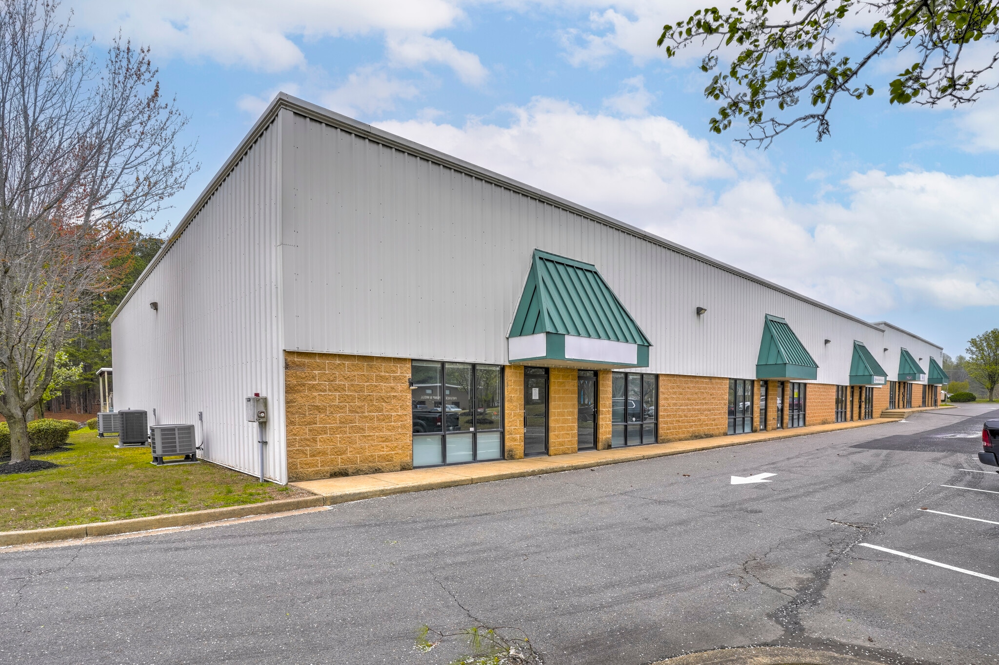 44180 Airport View Dr, Hollywood, MD for Rent