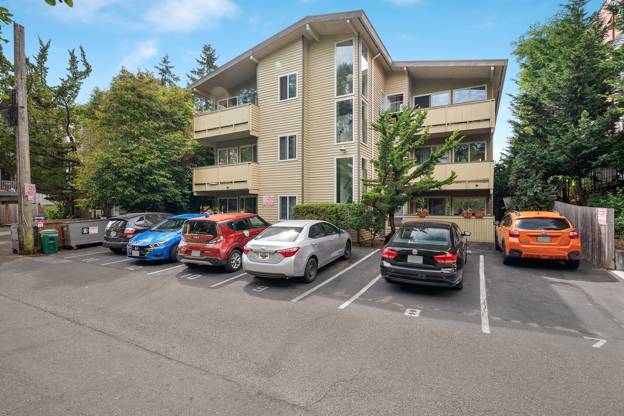 12348 33rd Ave NE, Seattle, WA for Sale