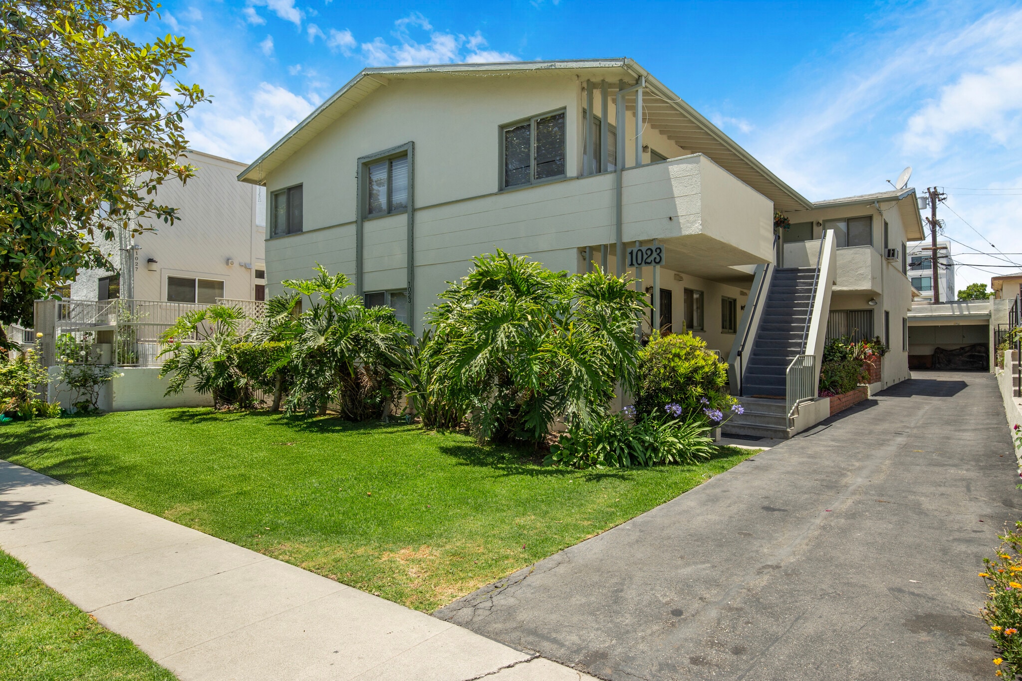 1023 S Bedford St, Los Angeles, CA for Sale