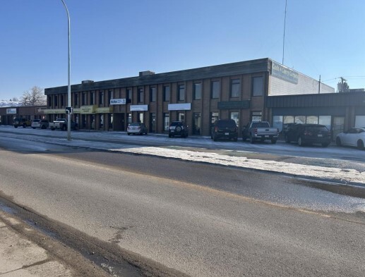 941 S Railway St SE, Medicine Hat, AB for Rent