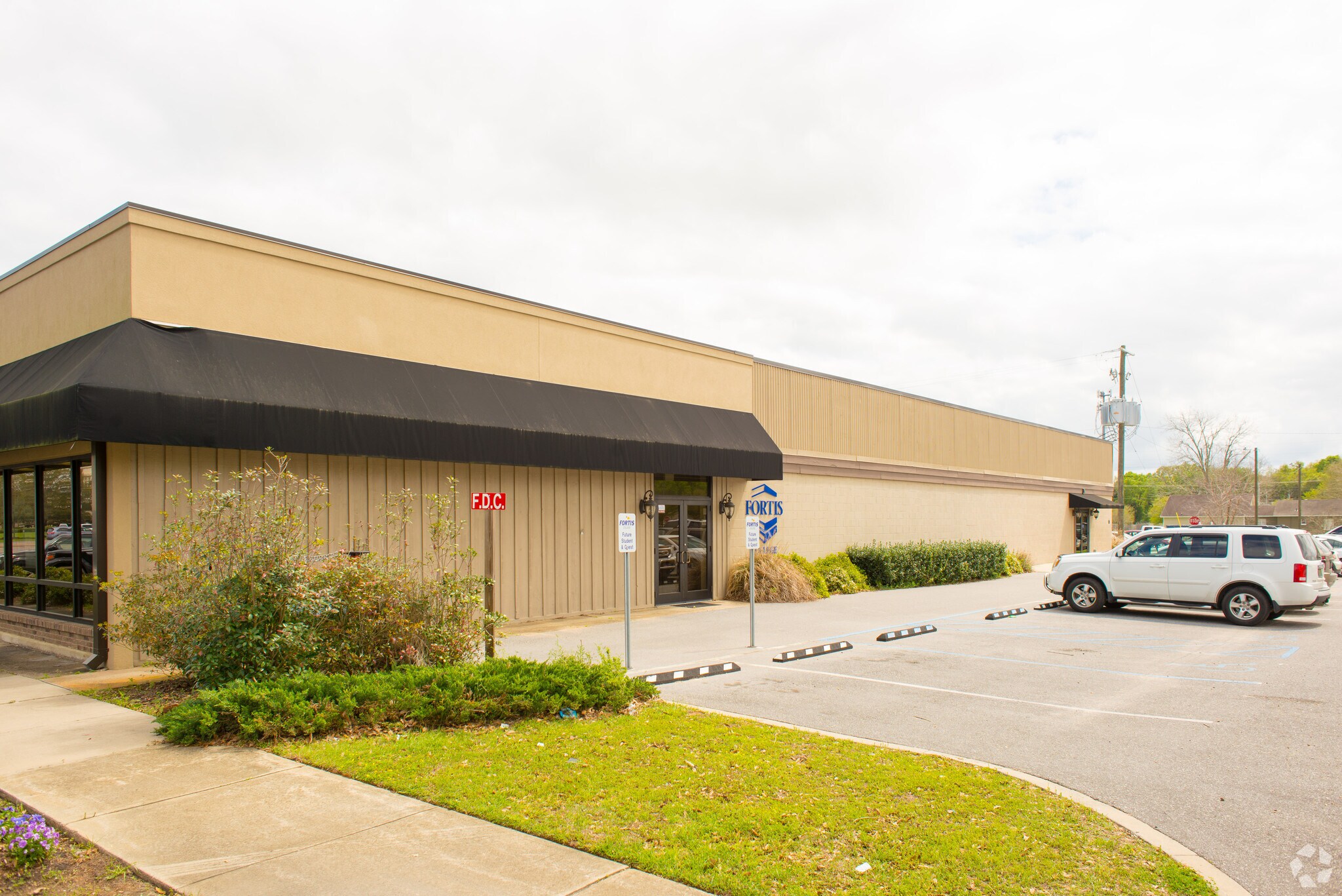 200 E Laurel Ave Foley, AL 36535 Office Property for Lease on