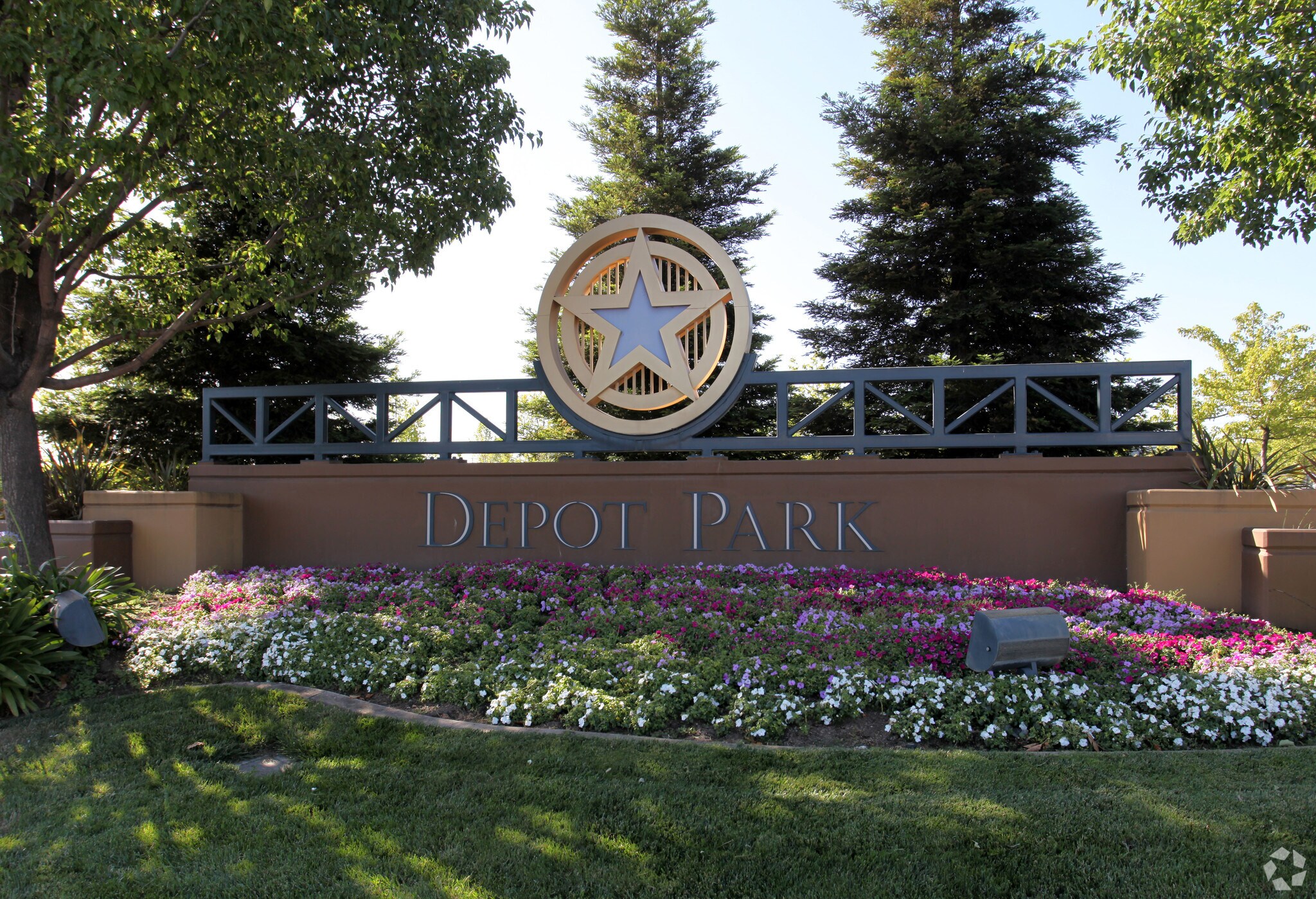 8301-8351 Valdez Ave, Sacramento, CA for Rent