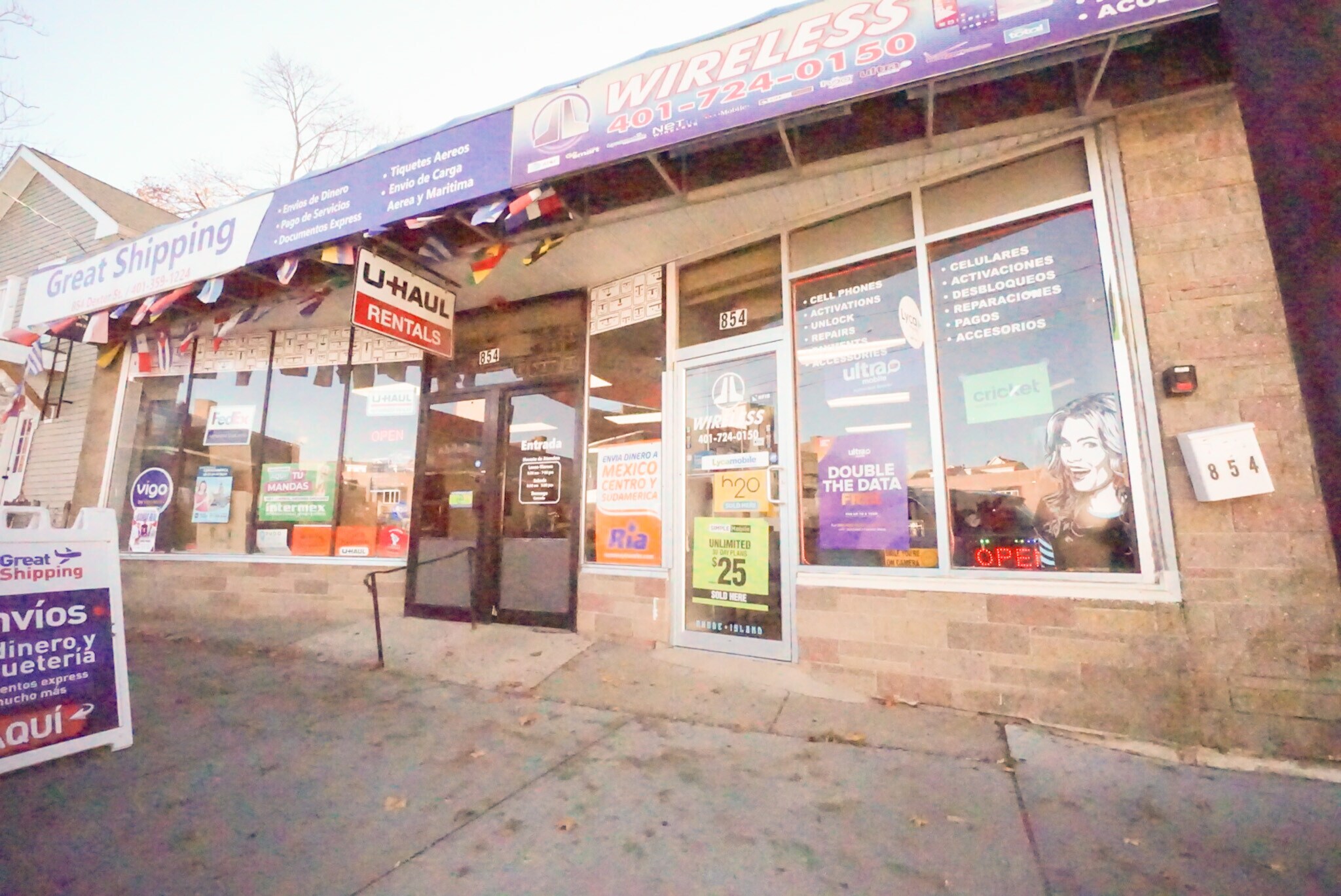 854 Dexter St Central Falls, RI 02863 Retail Property for Sale on