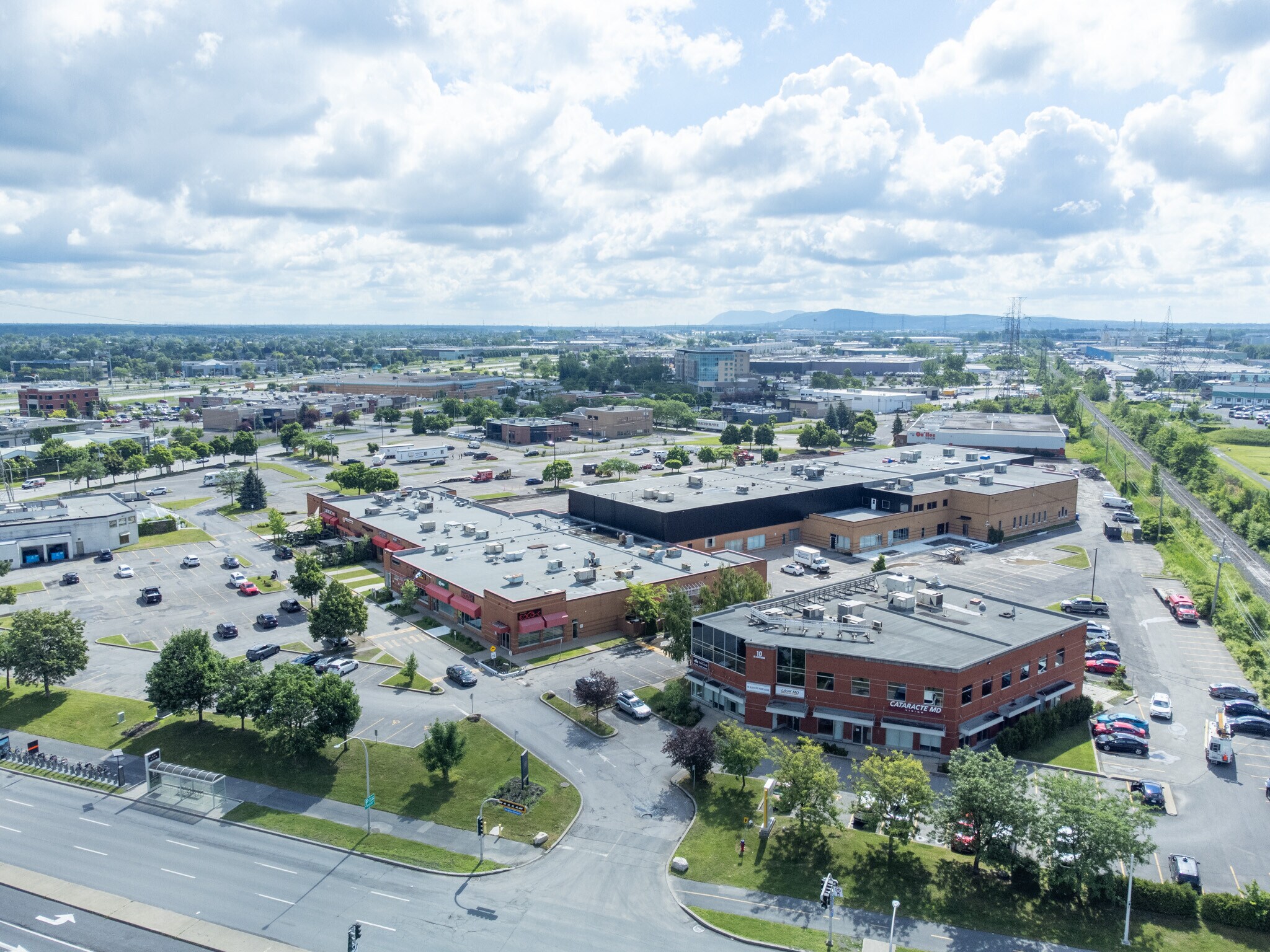 20 Boul de Mortagne, Boucherville, QC for Rent
