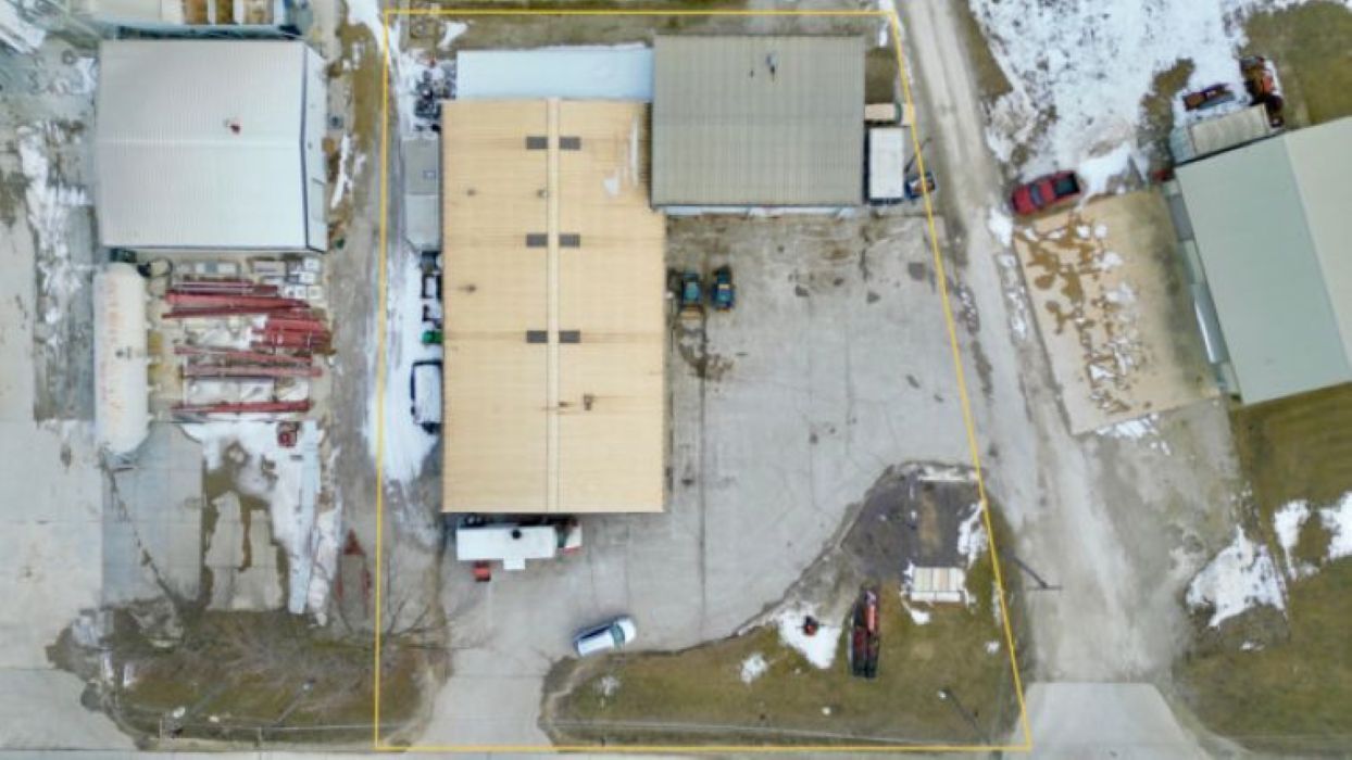 1304 N Division St, Pontiac, IL for Sale