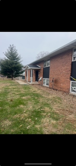 Peoria, IL Apartments - 1233-1233 E Maywood Ave
