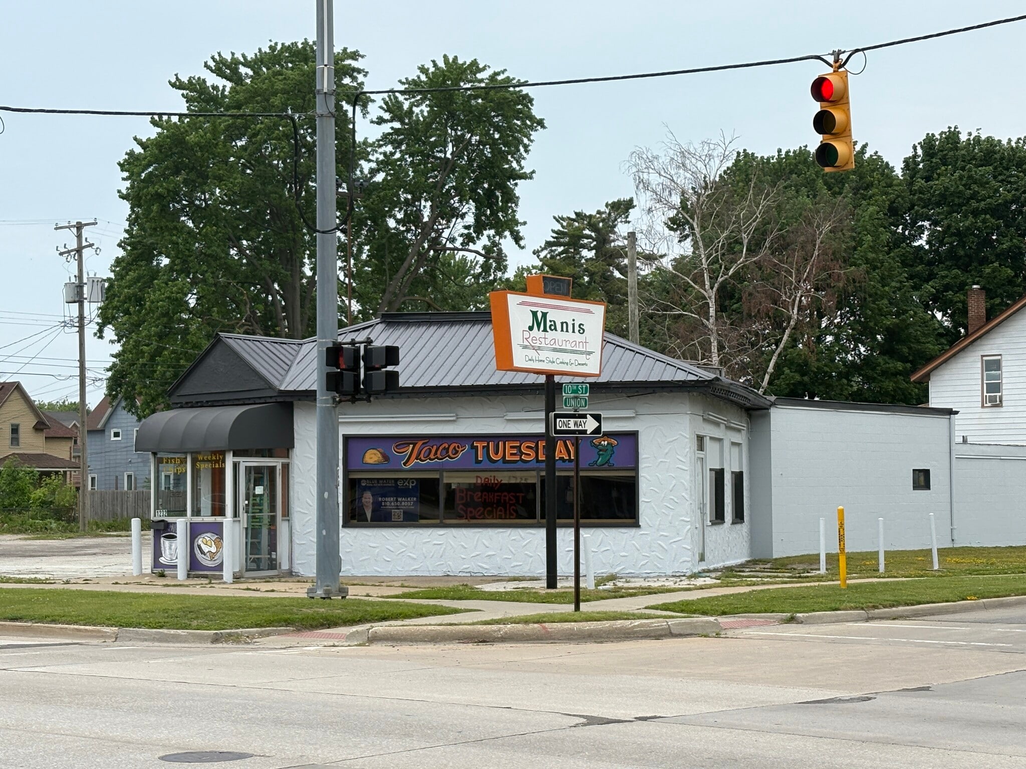 1232 10th St, Port Huron, MI for Sale