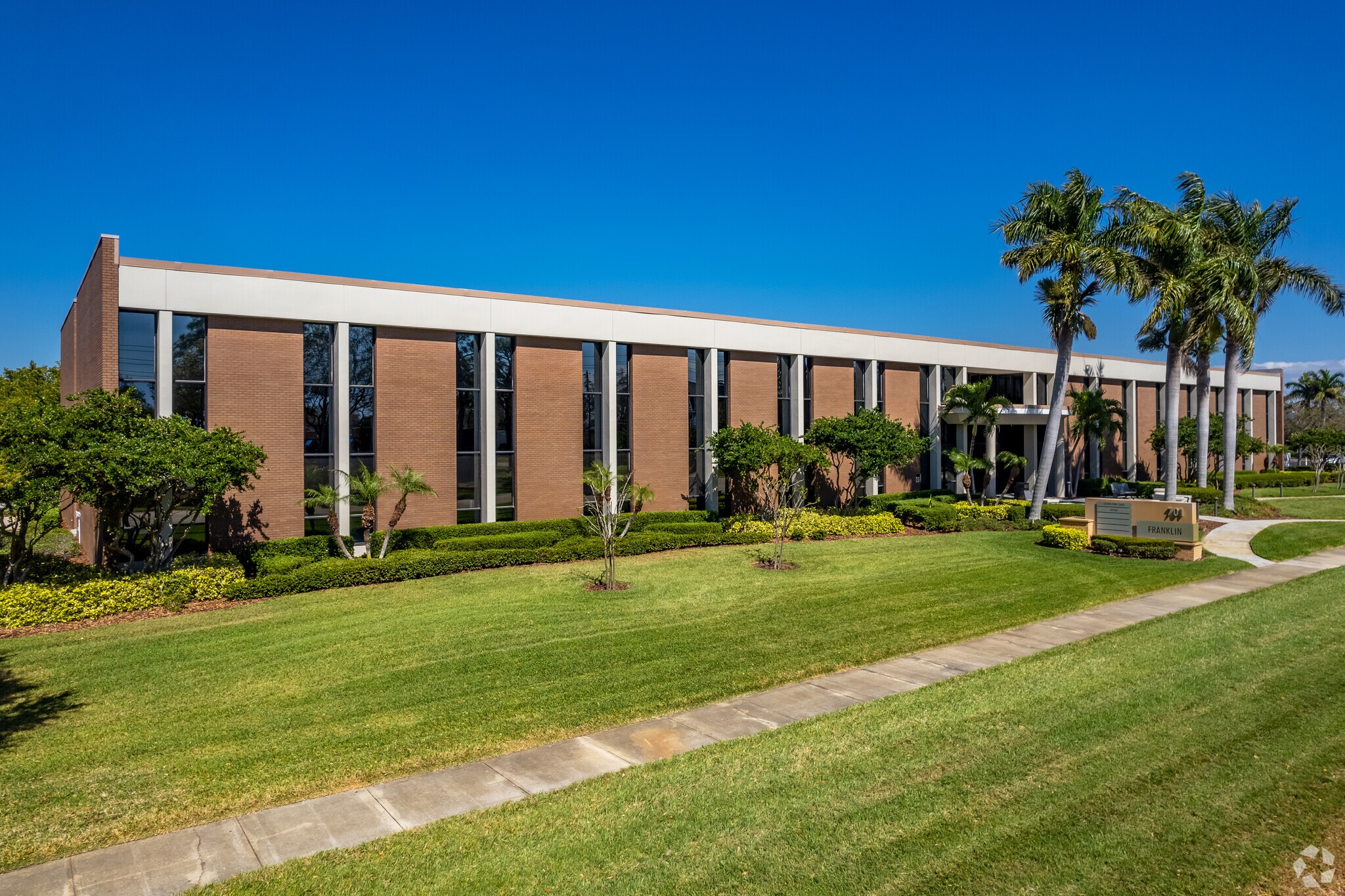 701 94th Ave N, Saint Petersburg, FL for Rent