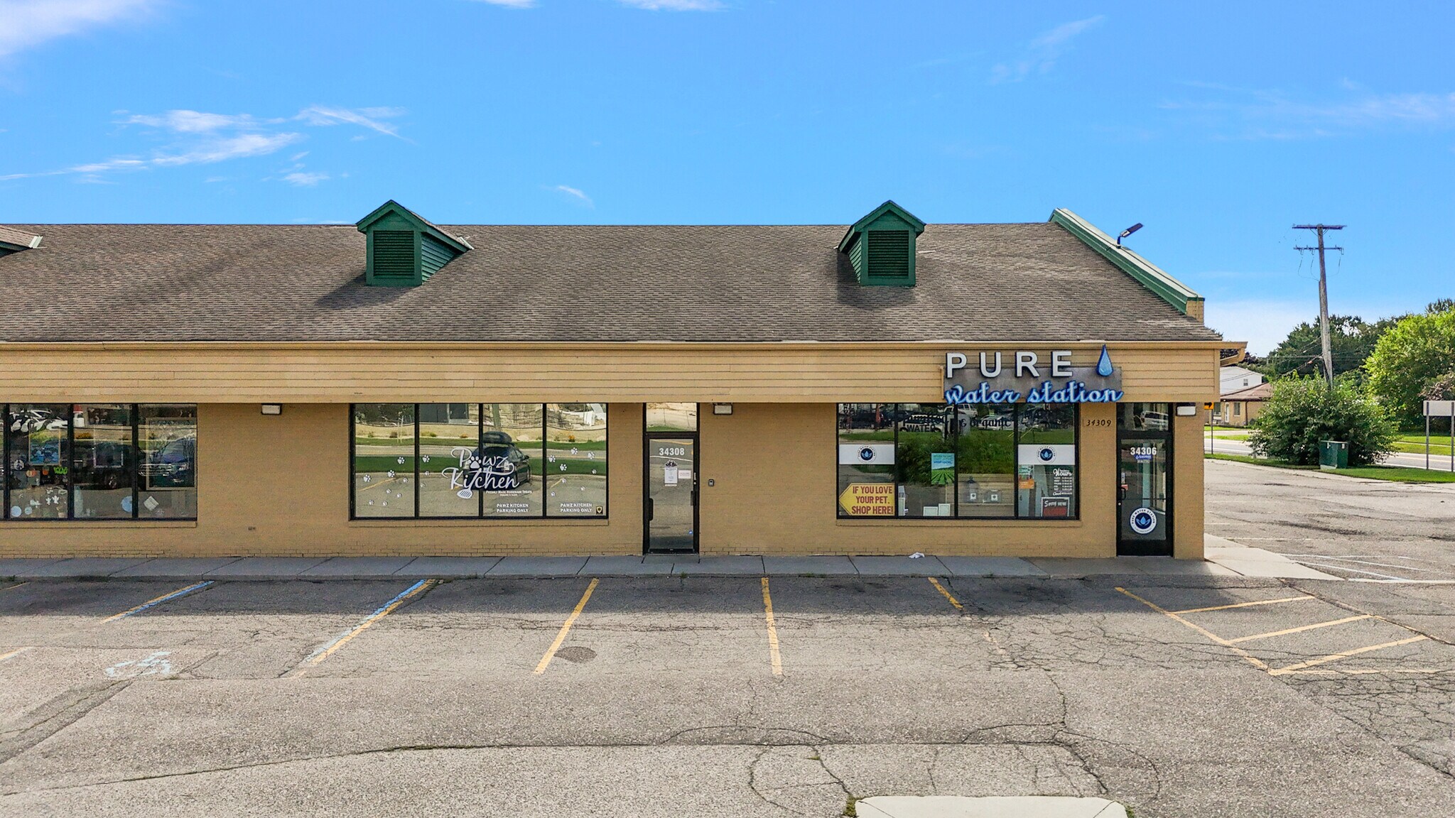 34306-34344 Harper Ave, Clinton Township, MI for Rent