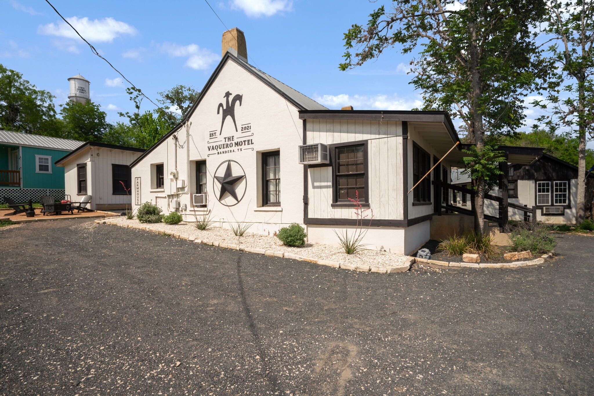 1103 Maple St, Bandera, TX for Sale