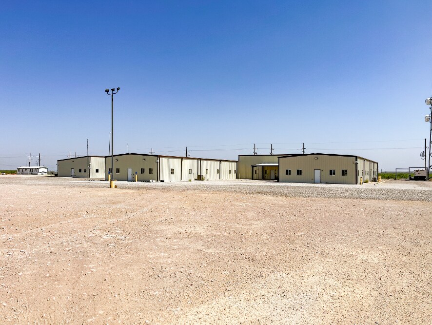 906 S Highway 285, Pecos, TX for Sale