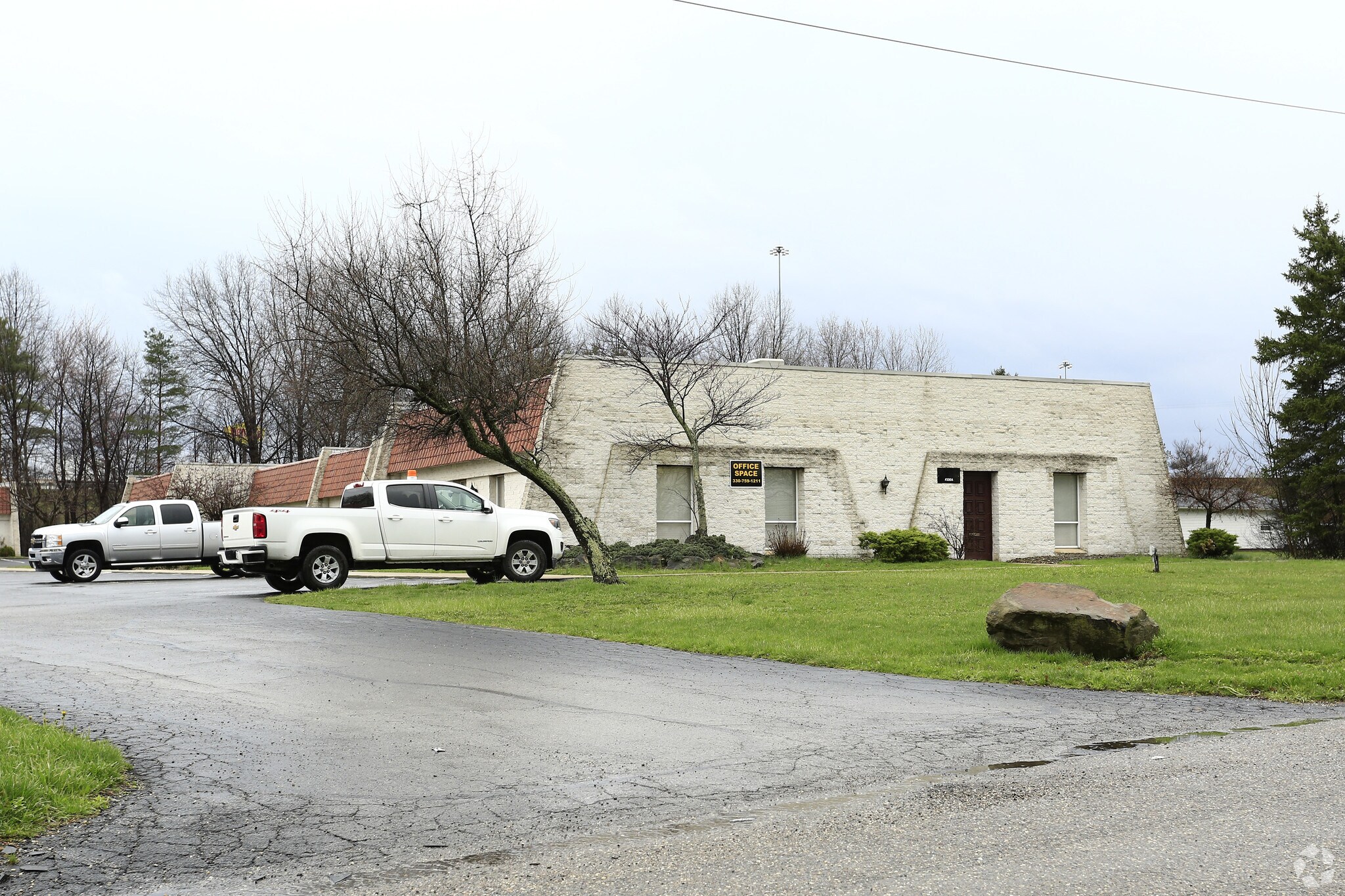 1601 Motor Inn Dr, Girard, OH for Rent