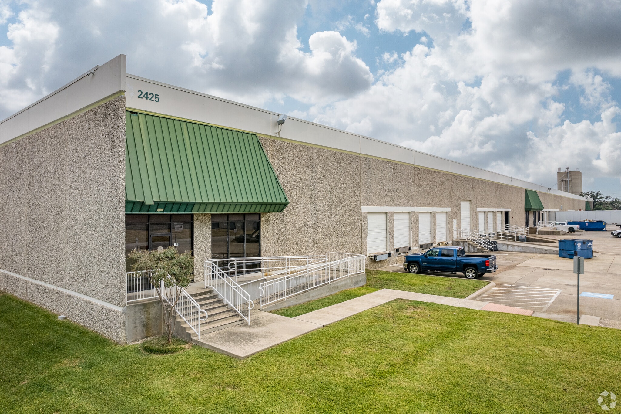 2425 Camp Ave, Carrollton, TX for Rent