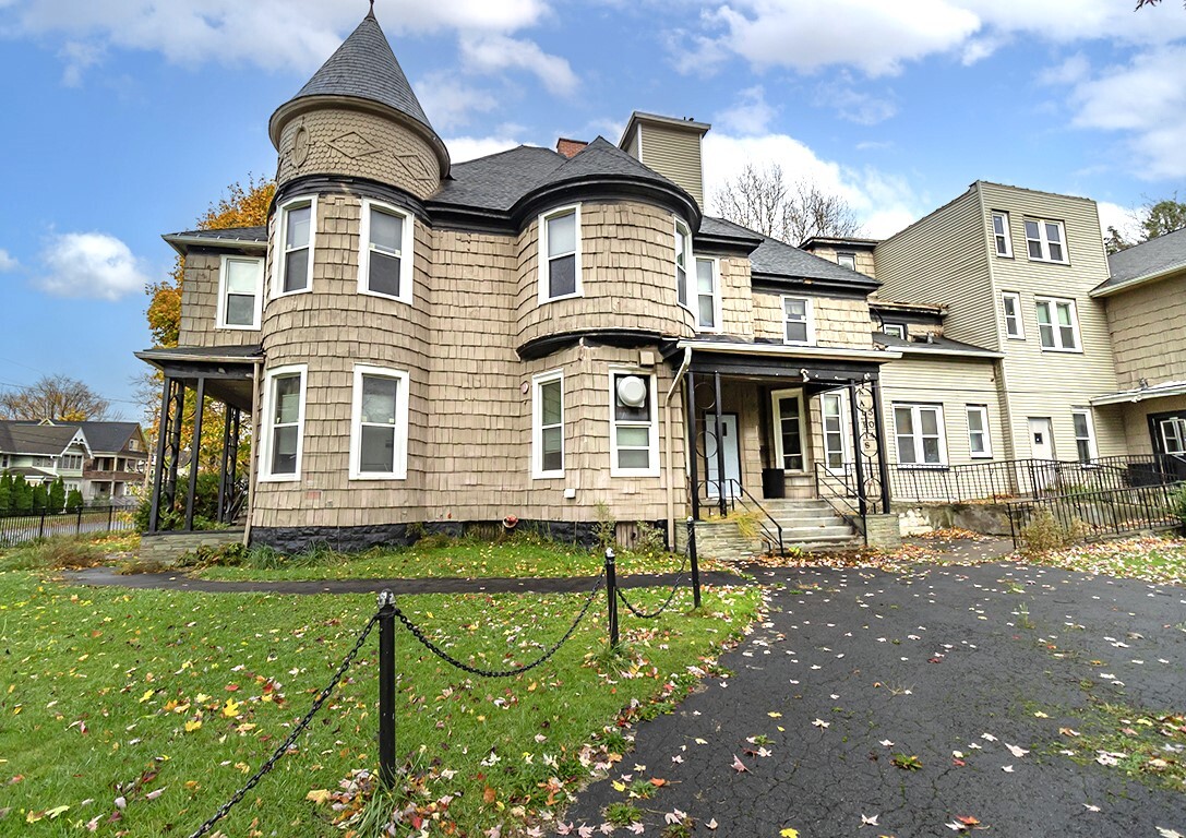 504 Delaware St, Syracuse, NY for Sale