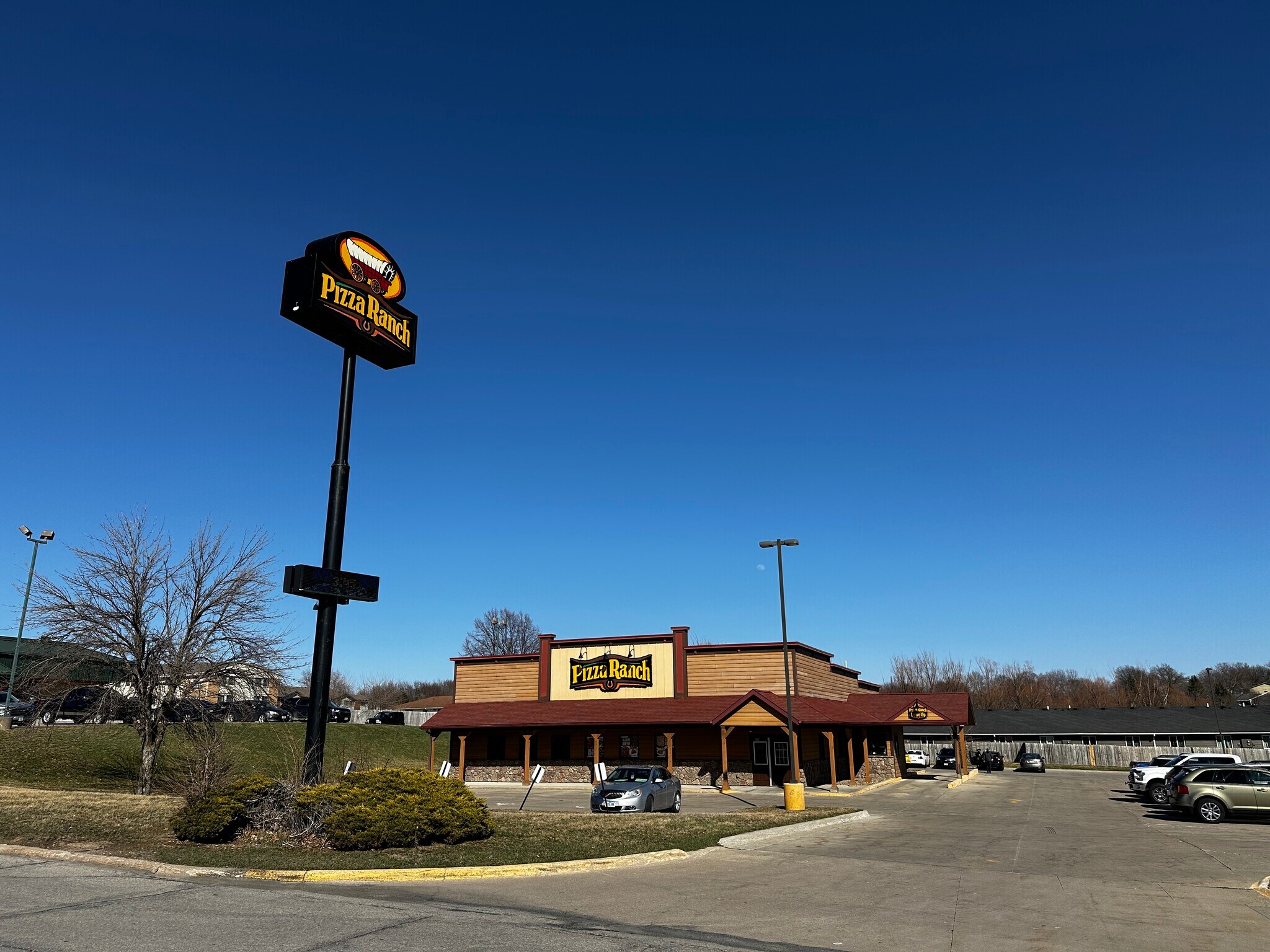 1500 W 18th St S, Newton, IA for Sale