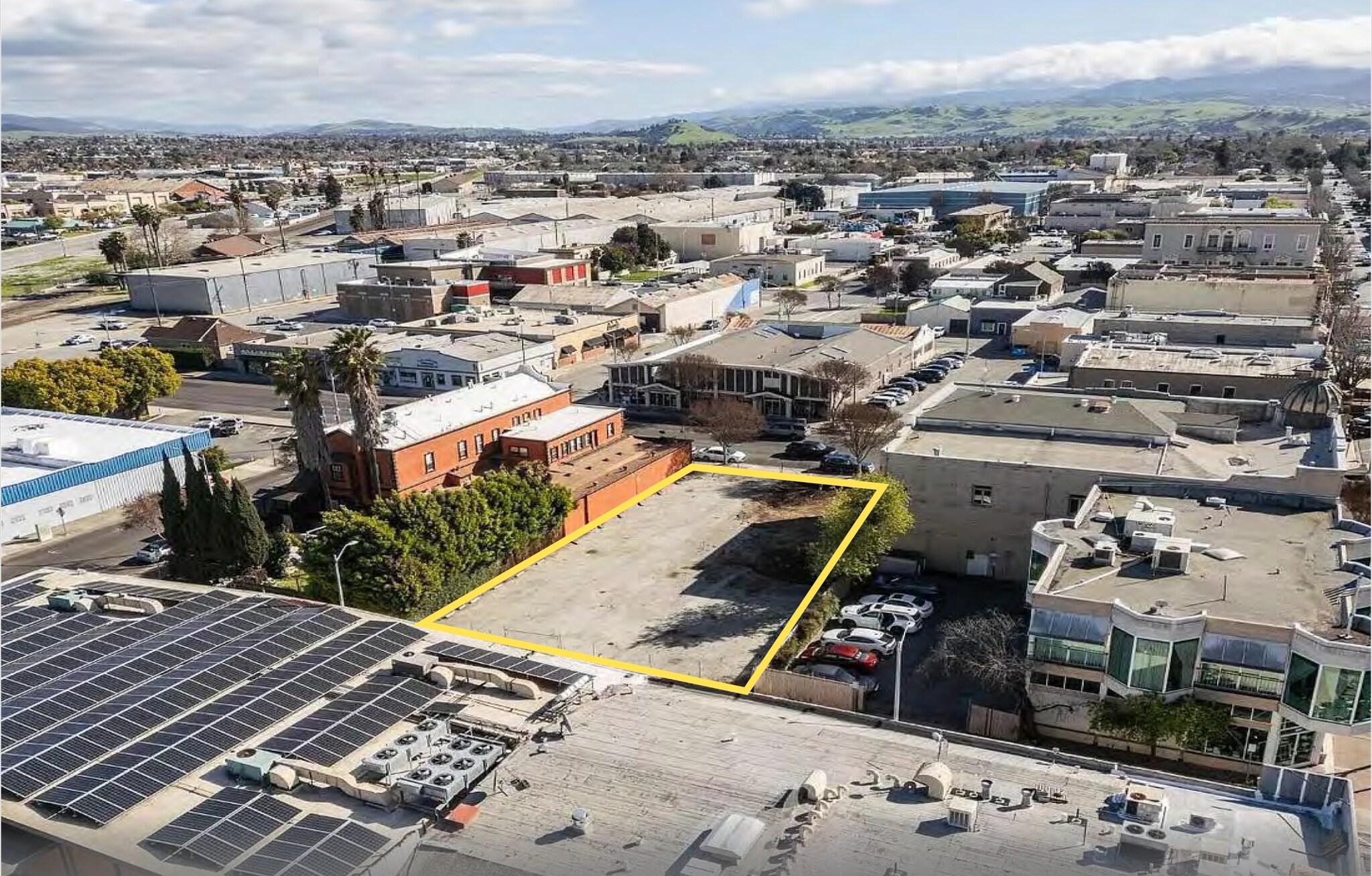 220 4th St, Hollister, CA for Sale