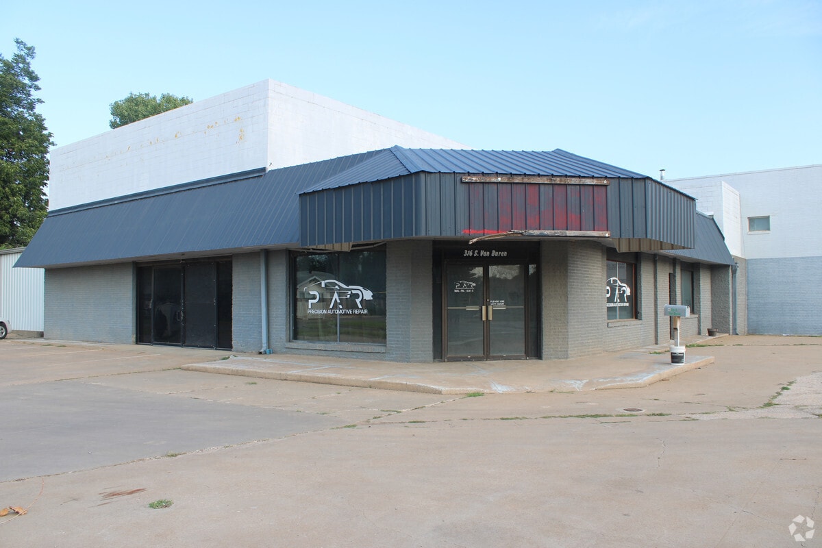 320 S Van Buren St, Enid, OK for Rent