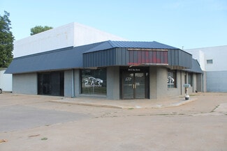Enid, OK Retail - 320 S Van Buren St