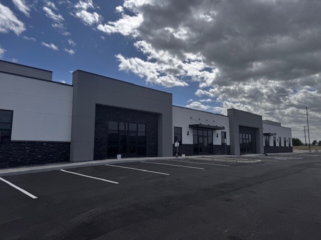 7034 W Clearwater Ave, Kennewick, WA for Rent