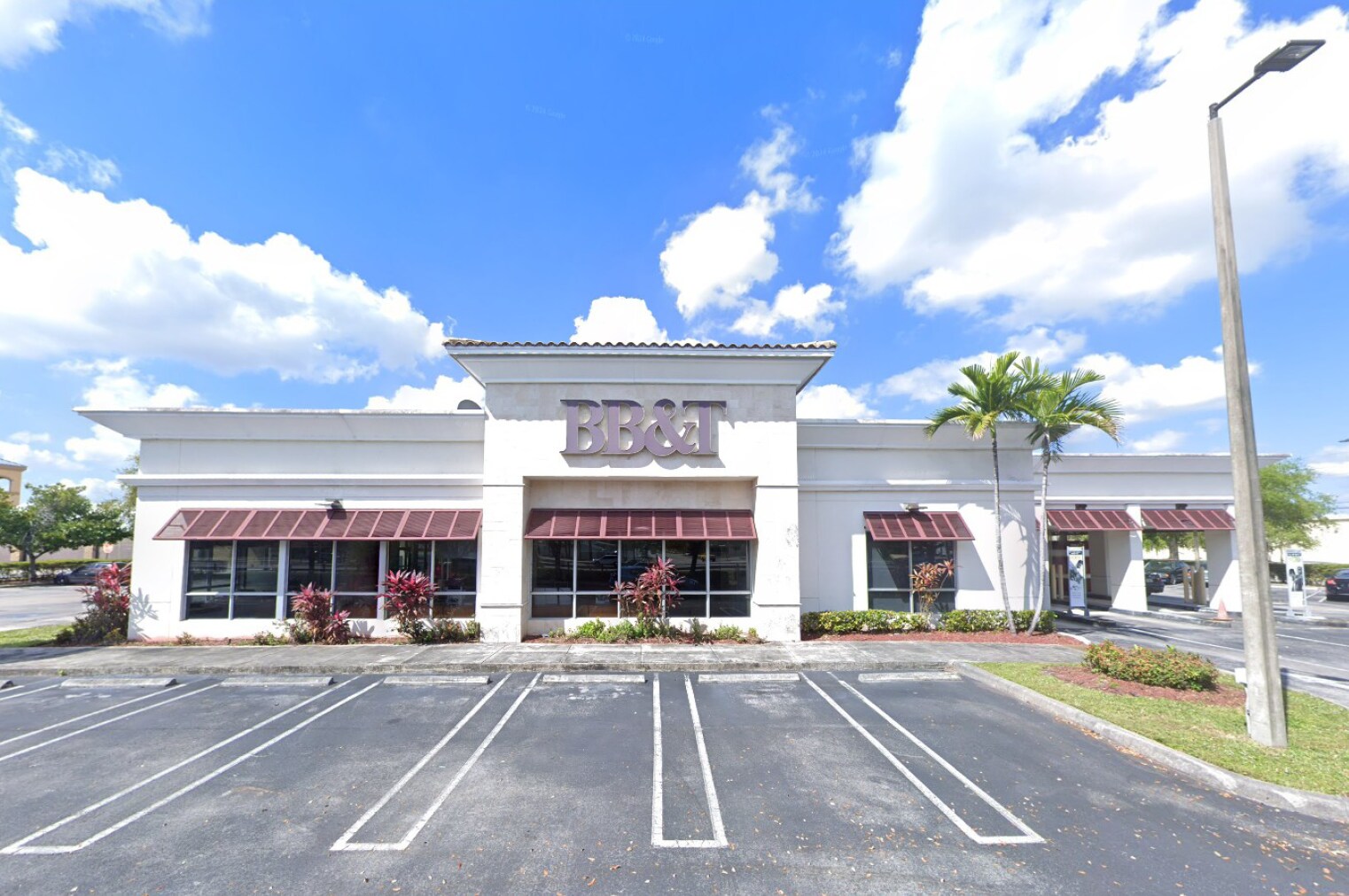 17930 NW 57th Ave, Hialeah, FL for Rent