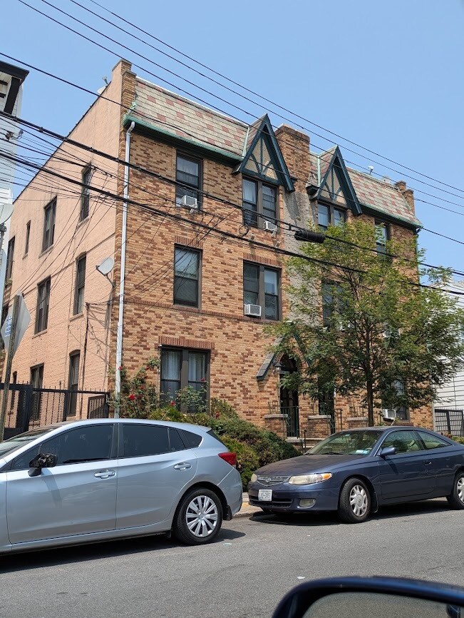 10815-10817 91st Ave, Richmond Hill, NY for Sale