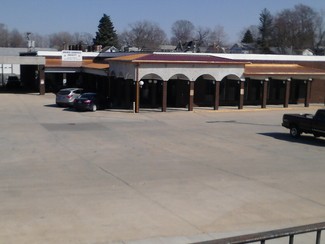 Vandalia, IL Storefront Retail/Office - 13 Old Capitol Mall