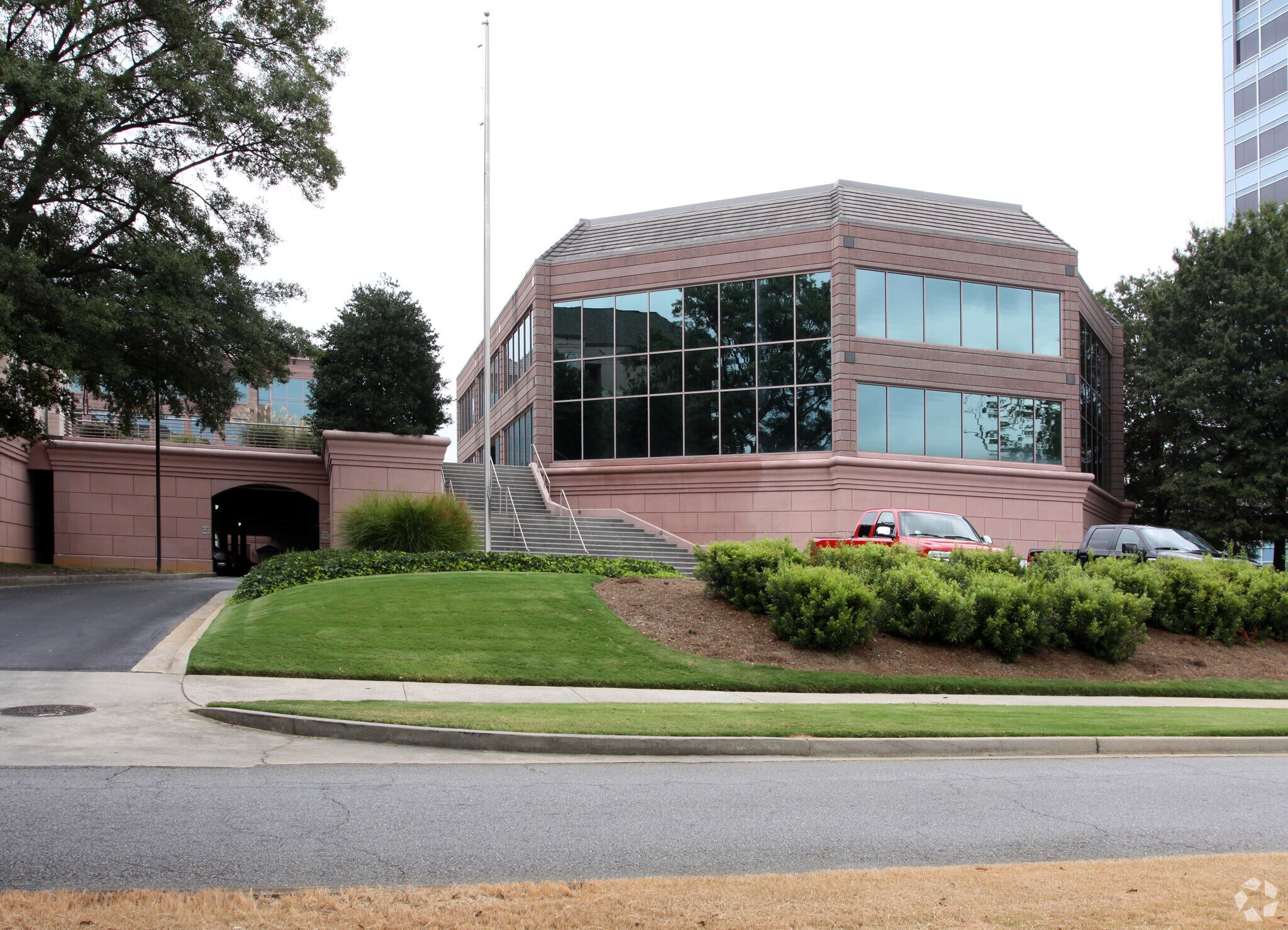 2200 Lake Blvd NE Atlanta, GA 30319 Office Property for Sale on