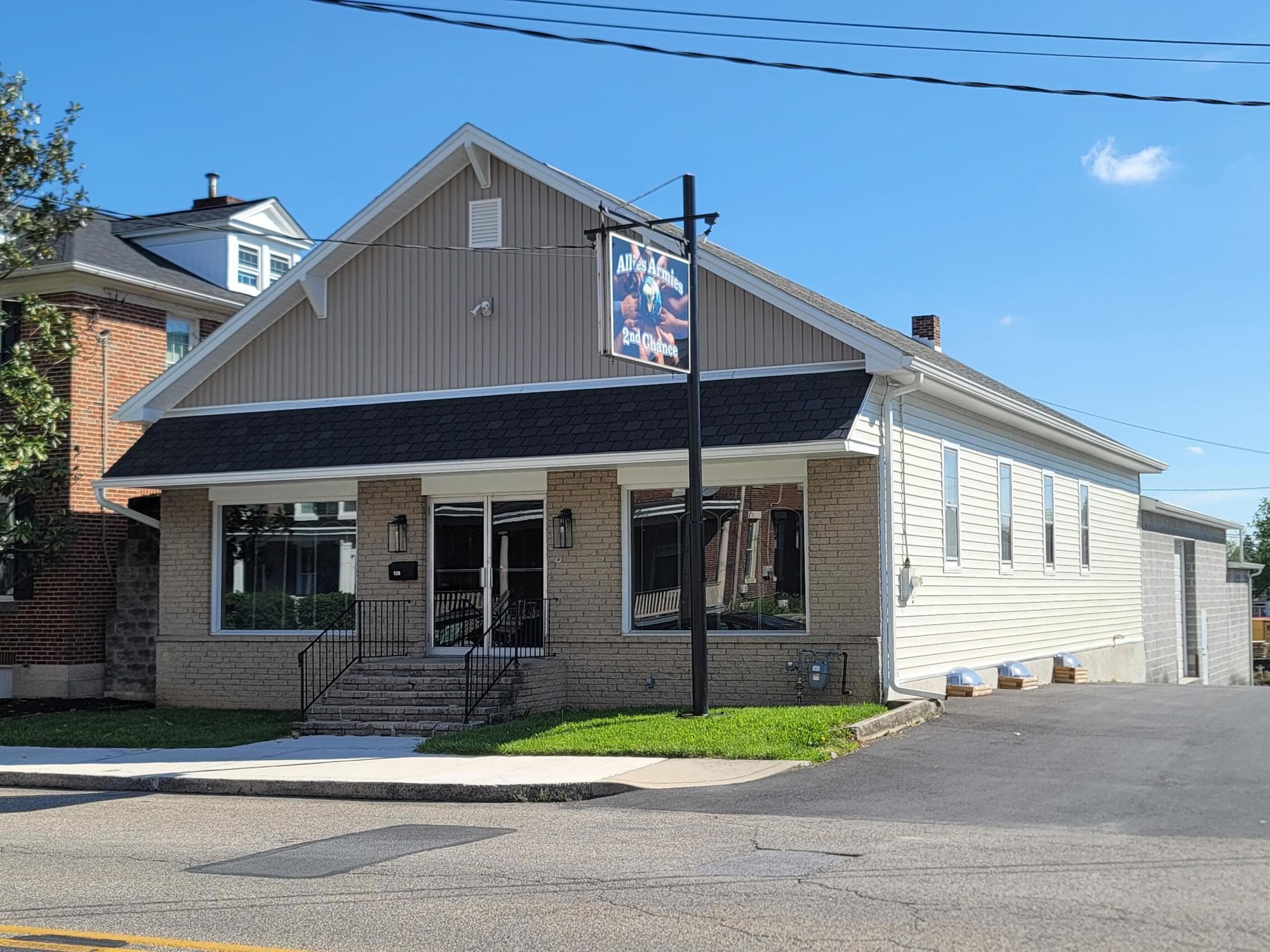 128 W 3rd St, Waynesboro, PA for Sale