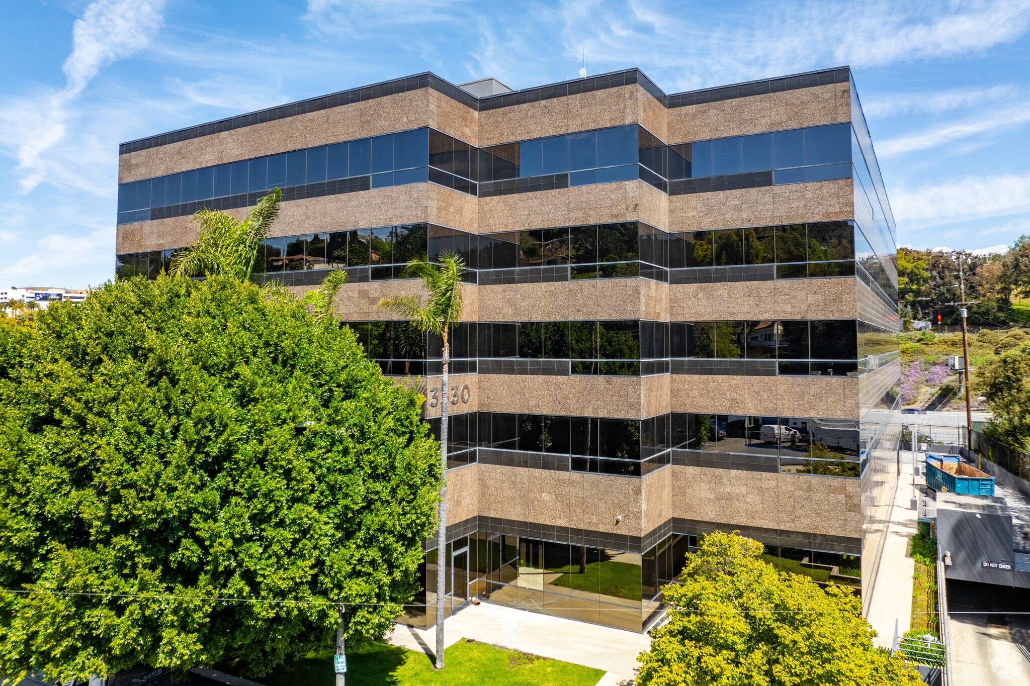 3330 Cahuenga Blvd W, Los Angeles, CA for Sale