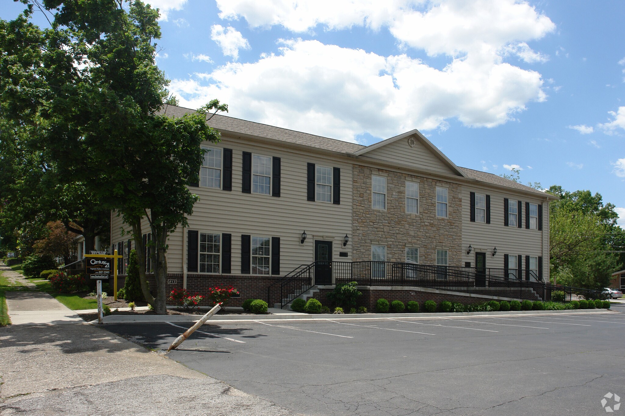 213 S Main St, Nicholasville, KY for Rent