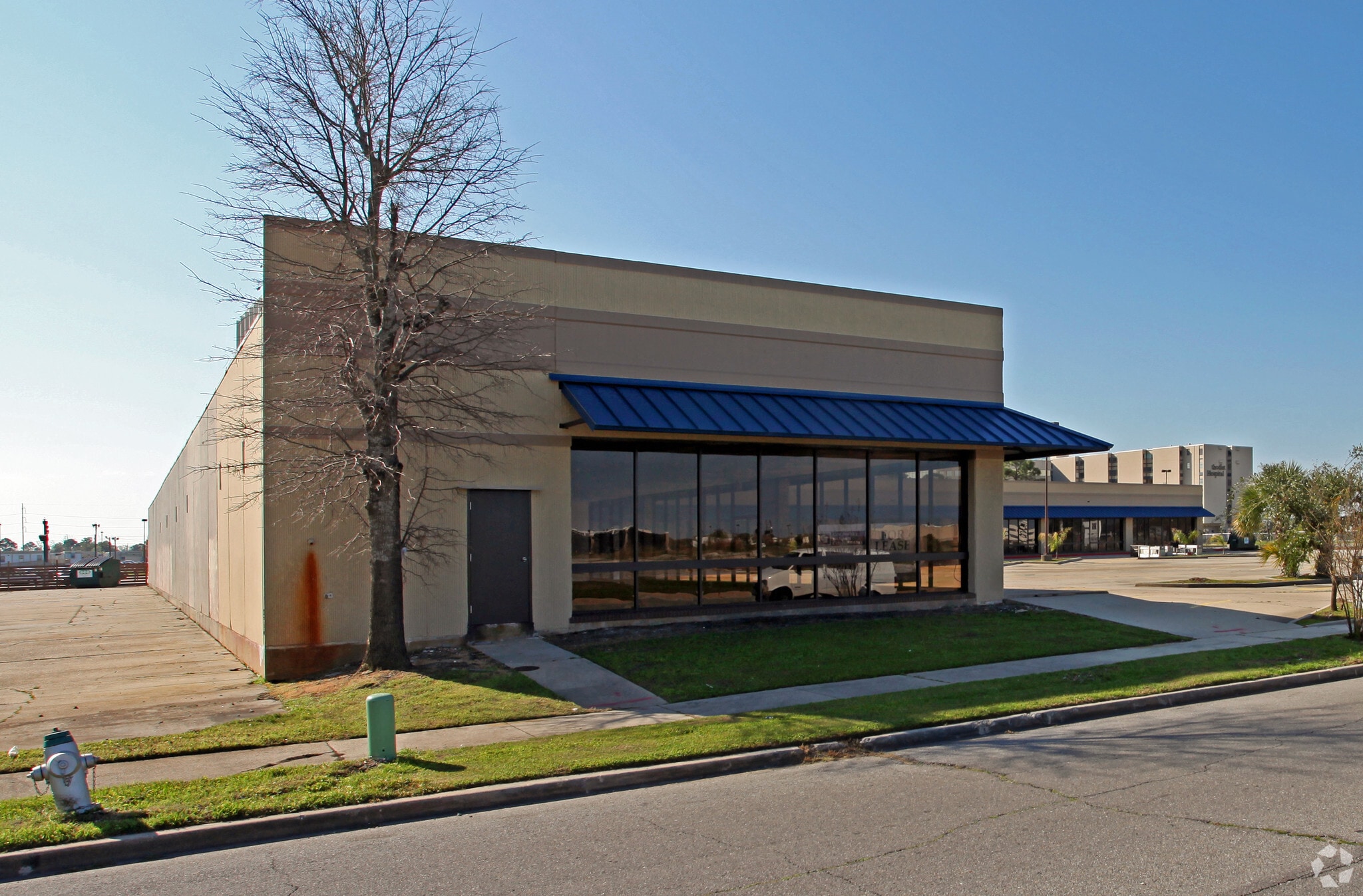 9900 Lake Forest Blvd, New Orleans, LA for Rent
