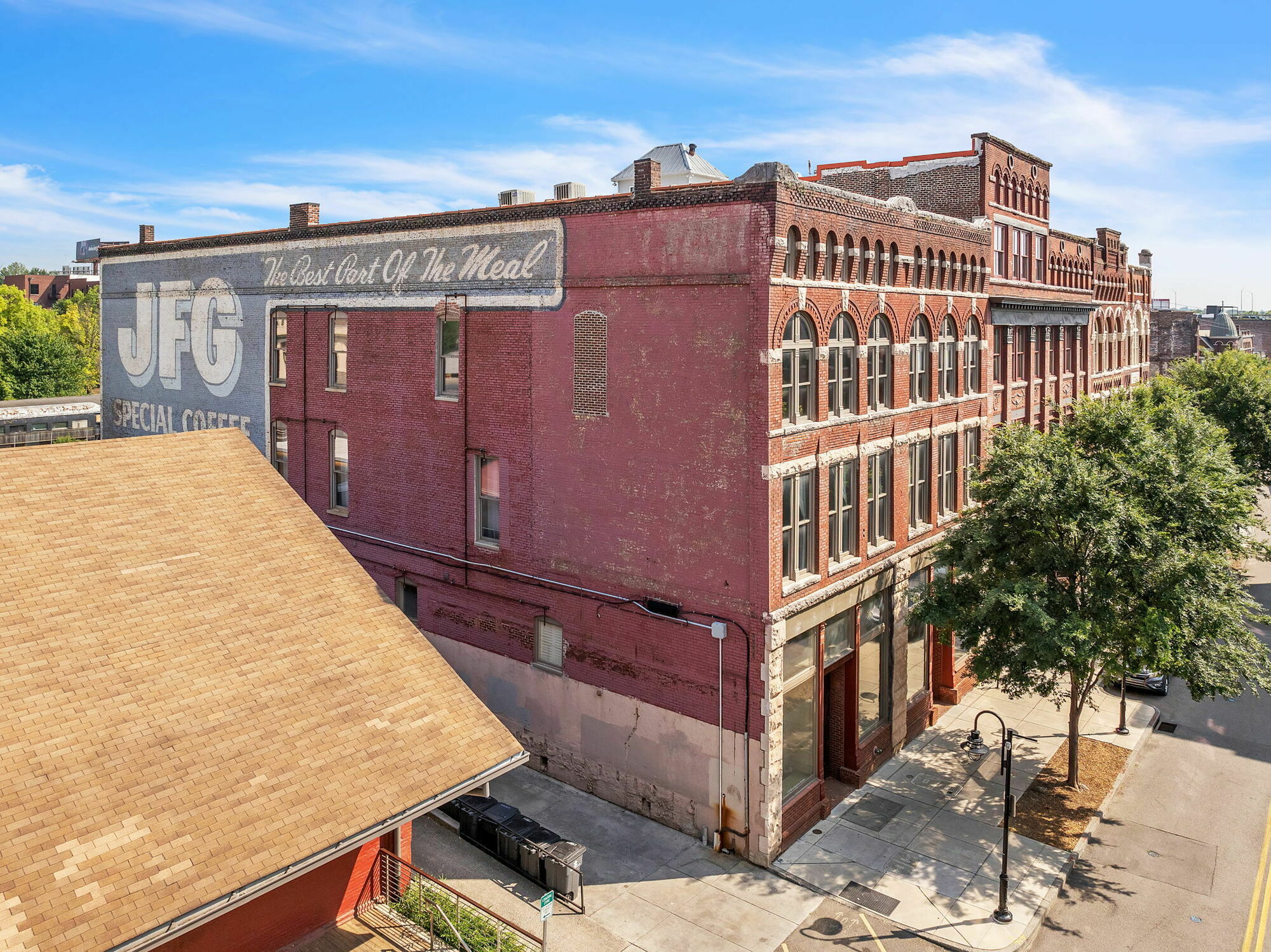133 W Jackson Ave, Knoxville, TN for Sale