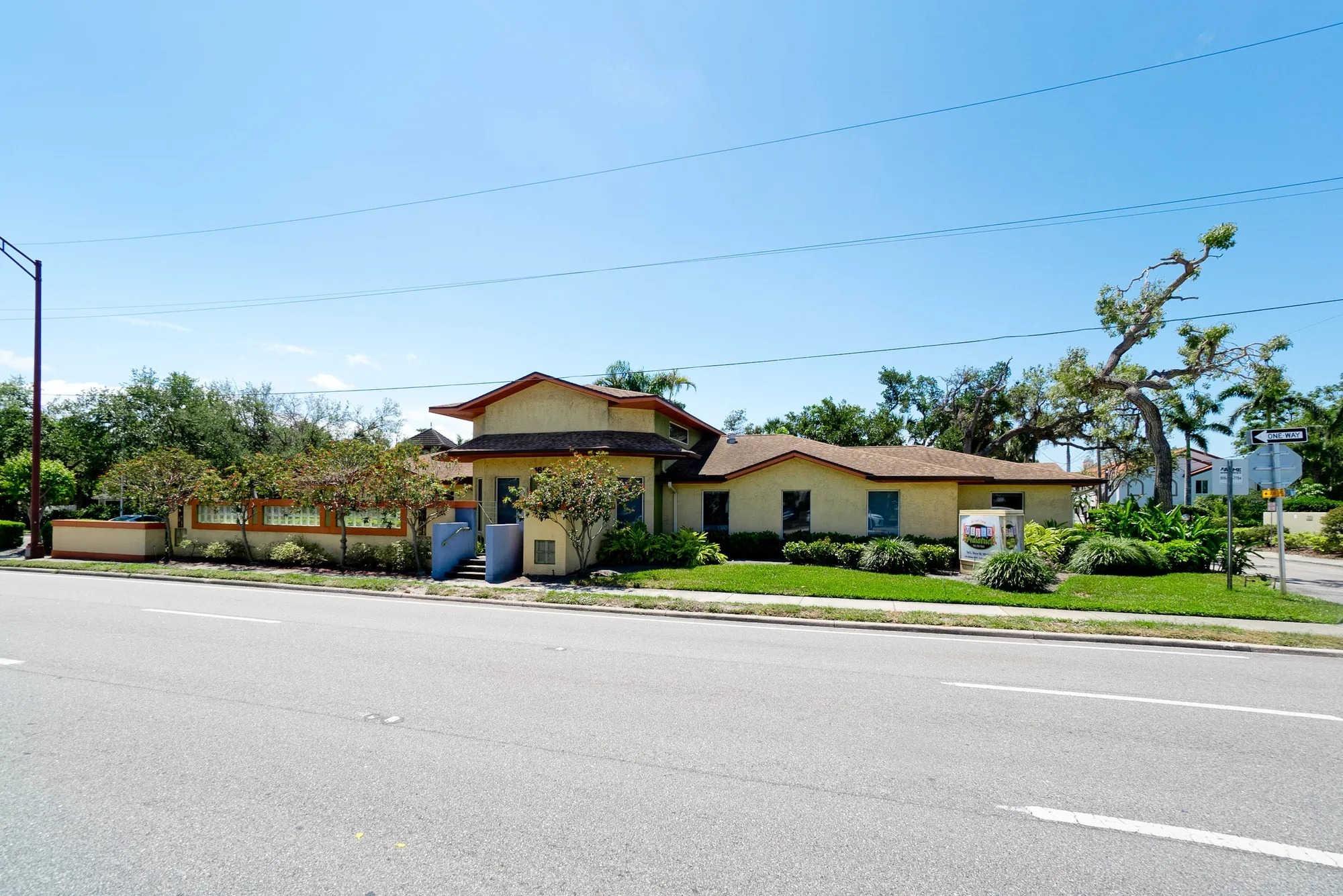 1666 Mound St, Sarasota, FL for Sale