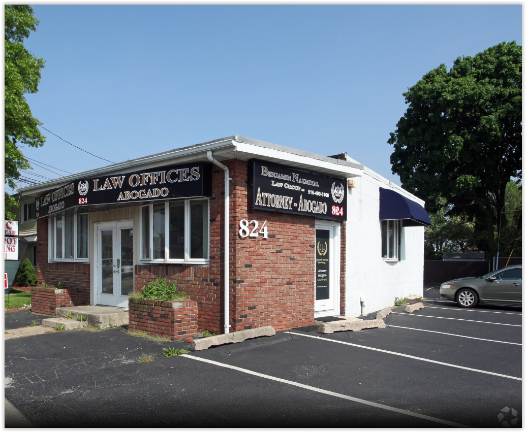 824 Old Country Rd, Westbury, NY for Rent