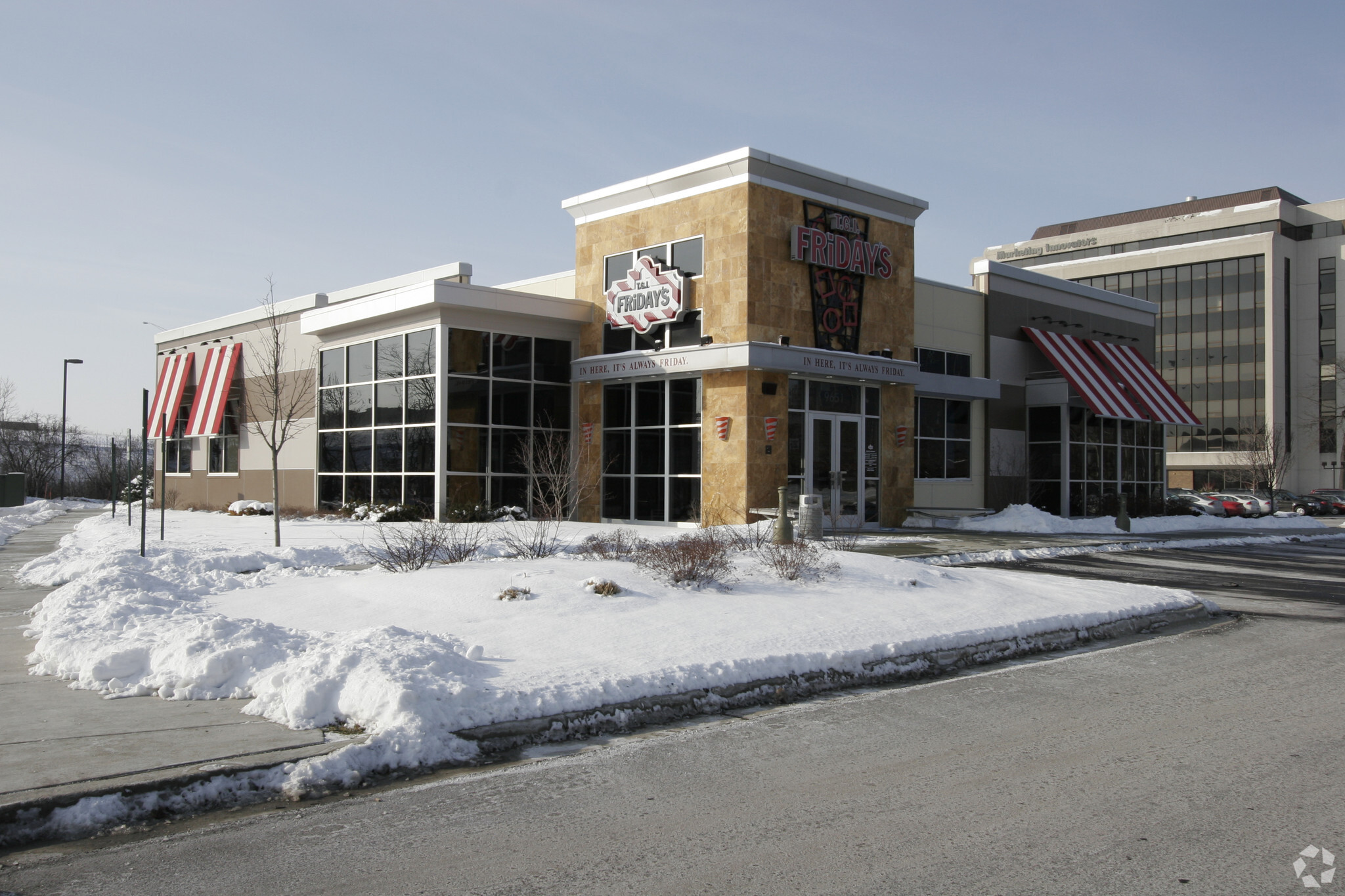 9651 W Higgins Rd, Rosemont, IL for Rent