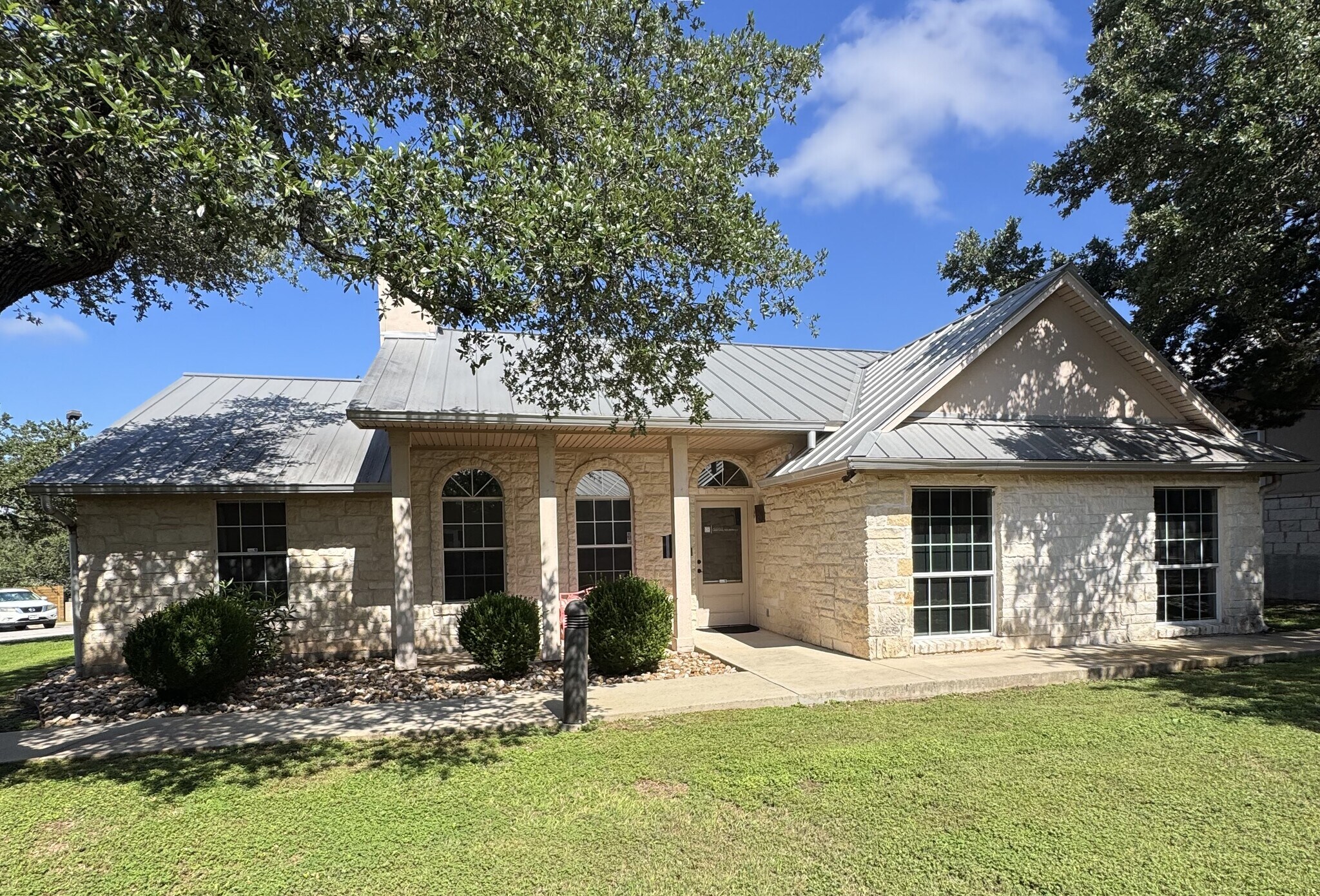 2440 E Highway 290, Dripping Springs, TX for Rent