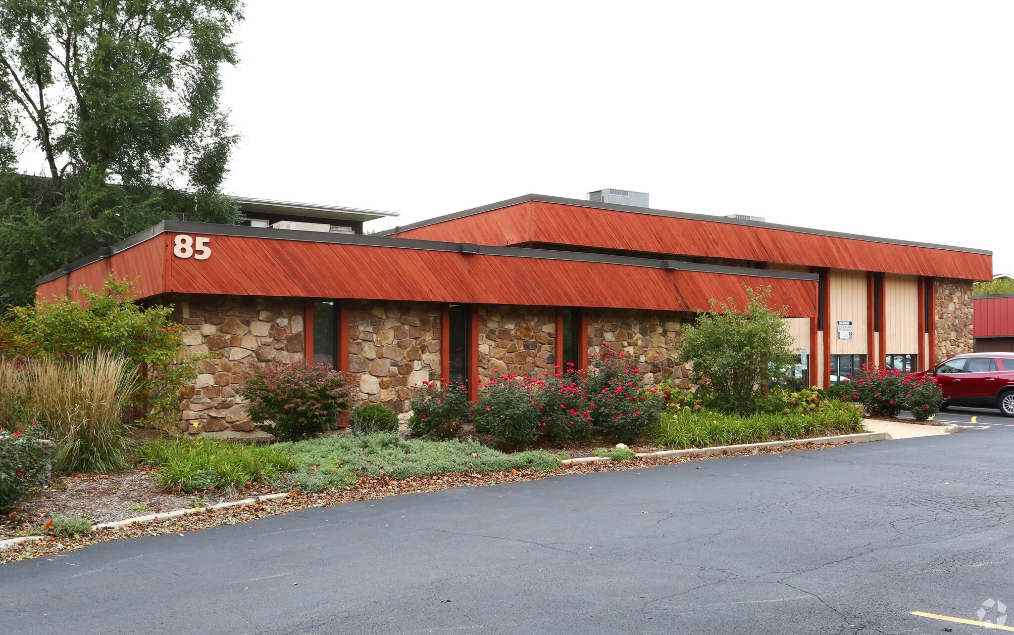 85 Market St, Elgin, IL for Sale