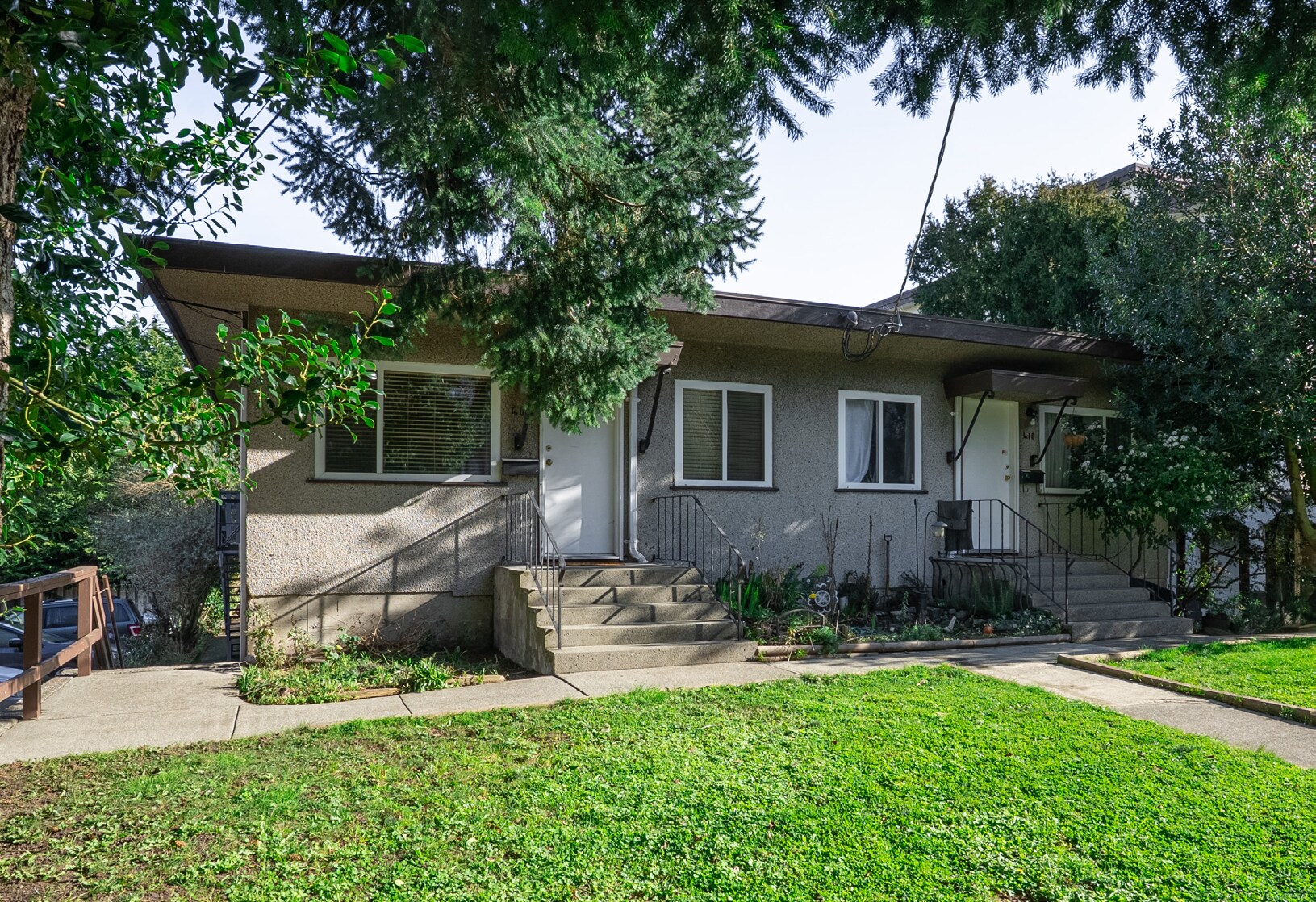 410 Michigan St, Victoria, BC for Sale