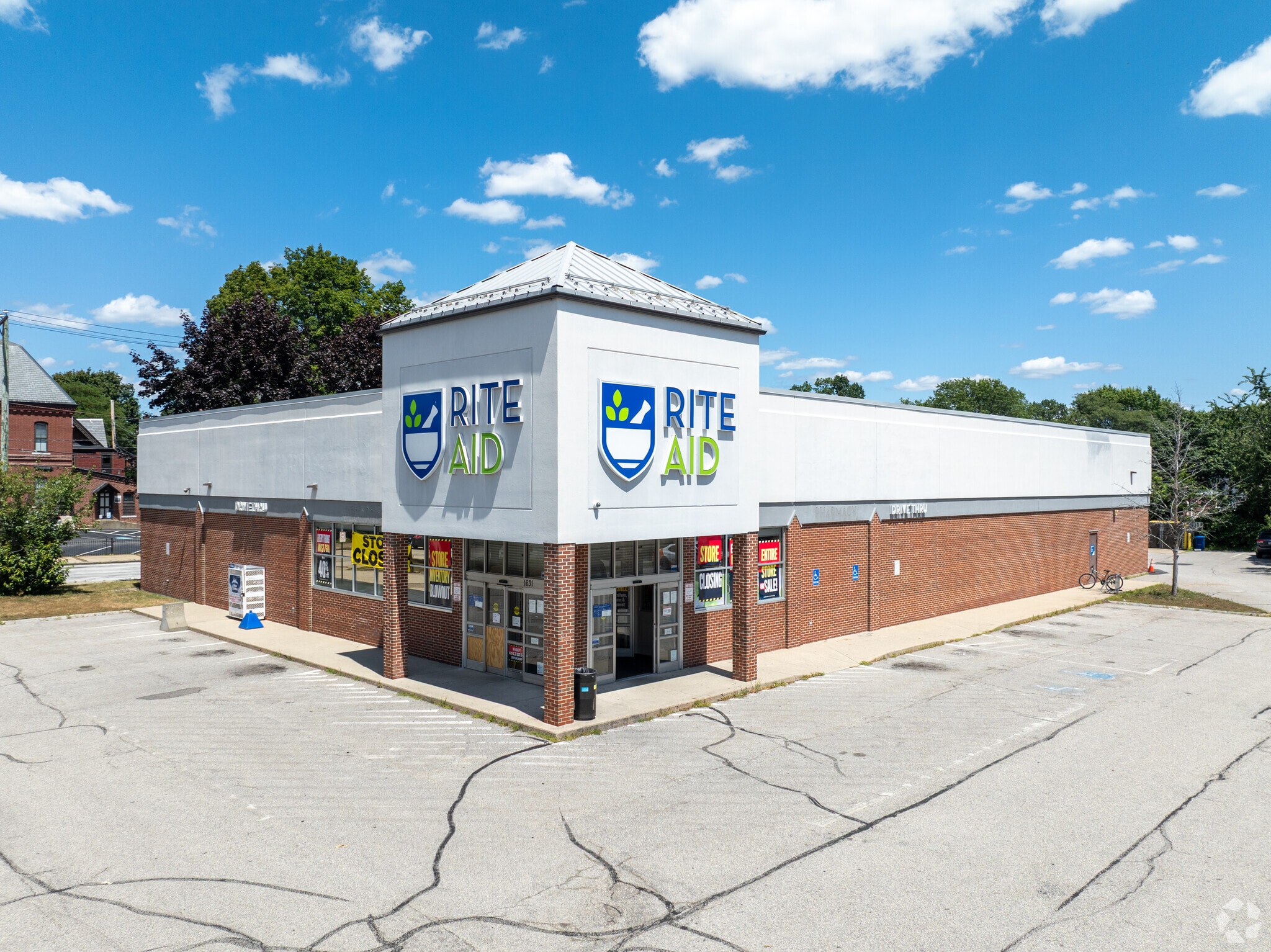 1631 Elm St, Manchester, NH for Rent