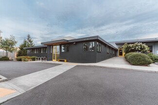 Portland, OR Flex - 100 NE Farragut St