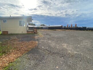 930 NE Columbia Blvd