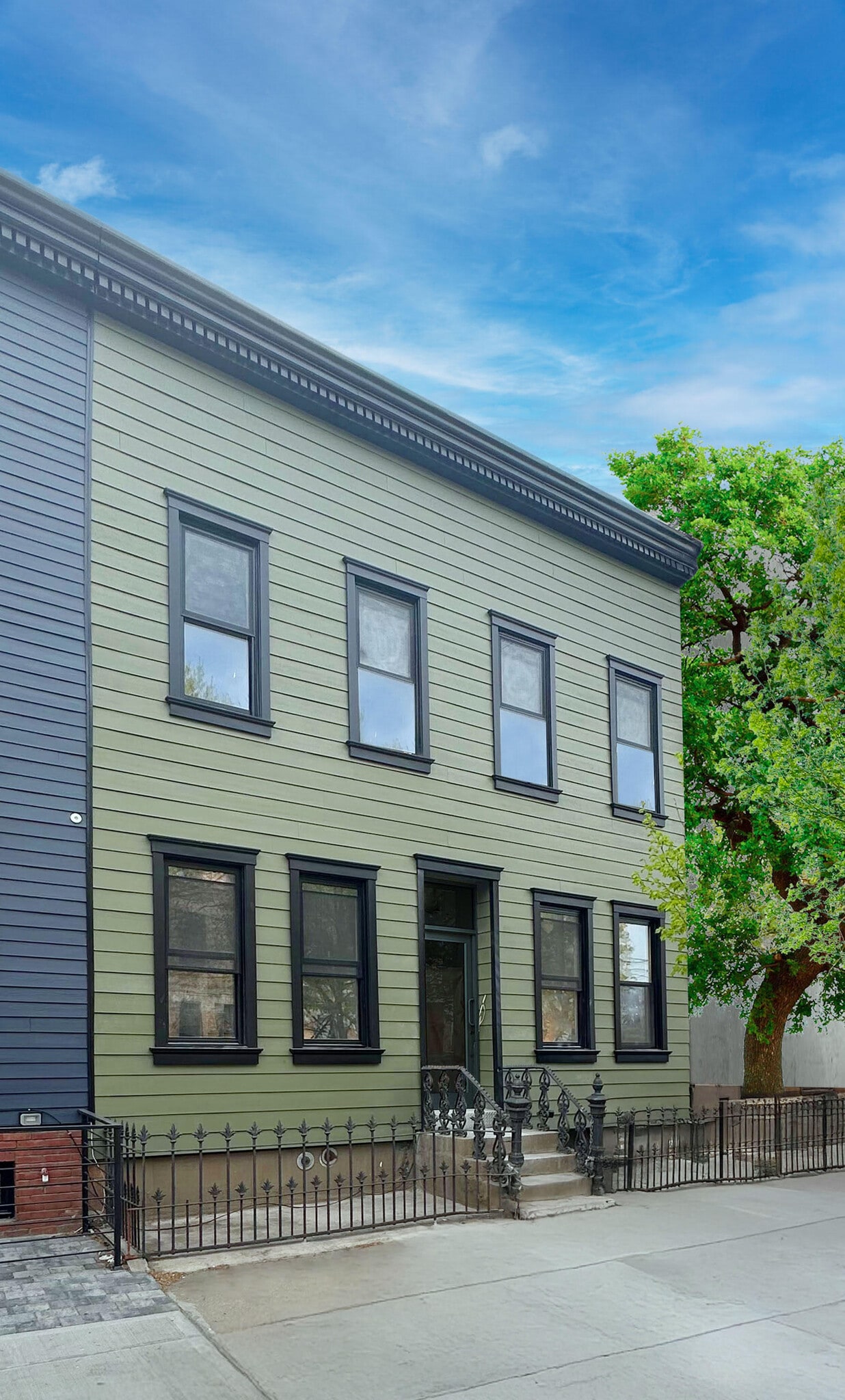 139 Kingsland Ave, Brooklyn, NY for Sale