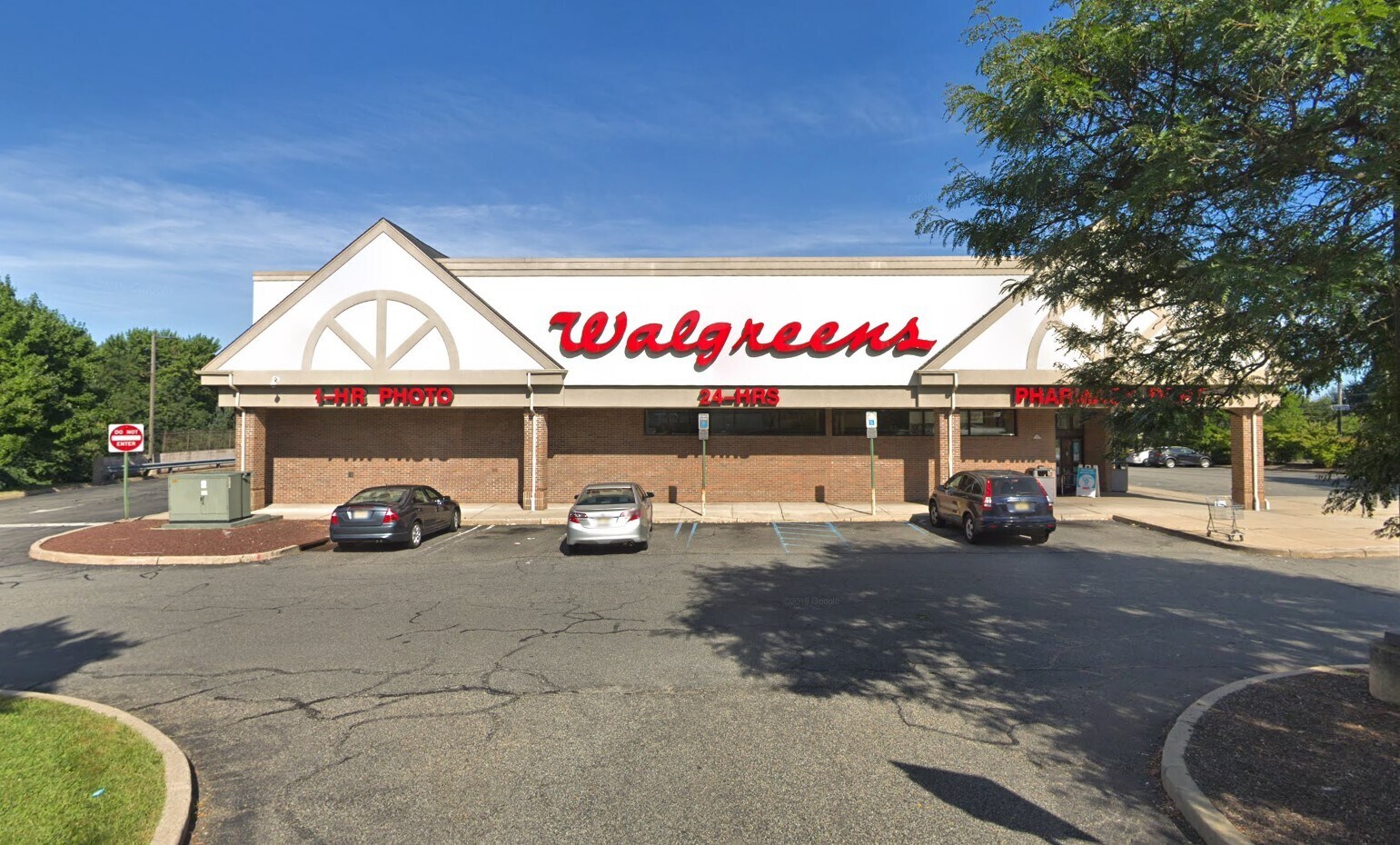 421 Ryders Ln, East Brunswick, NJ for Sale