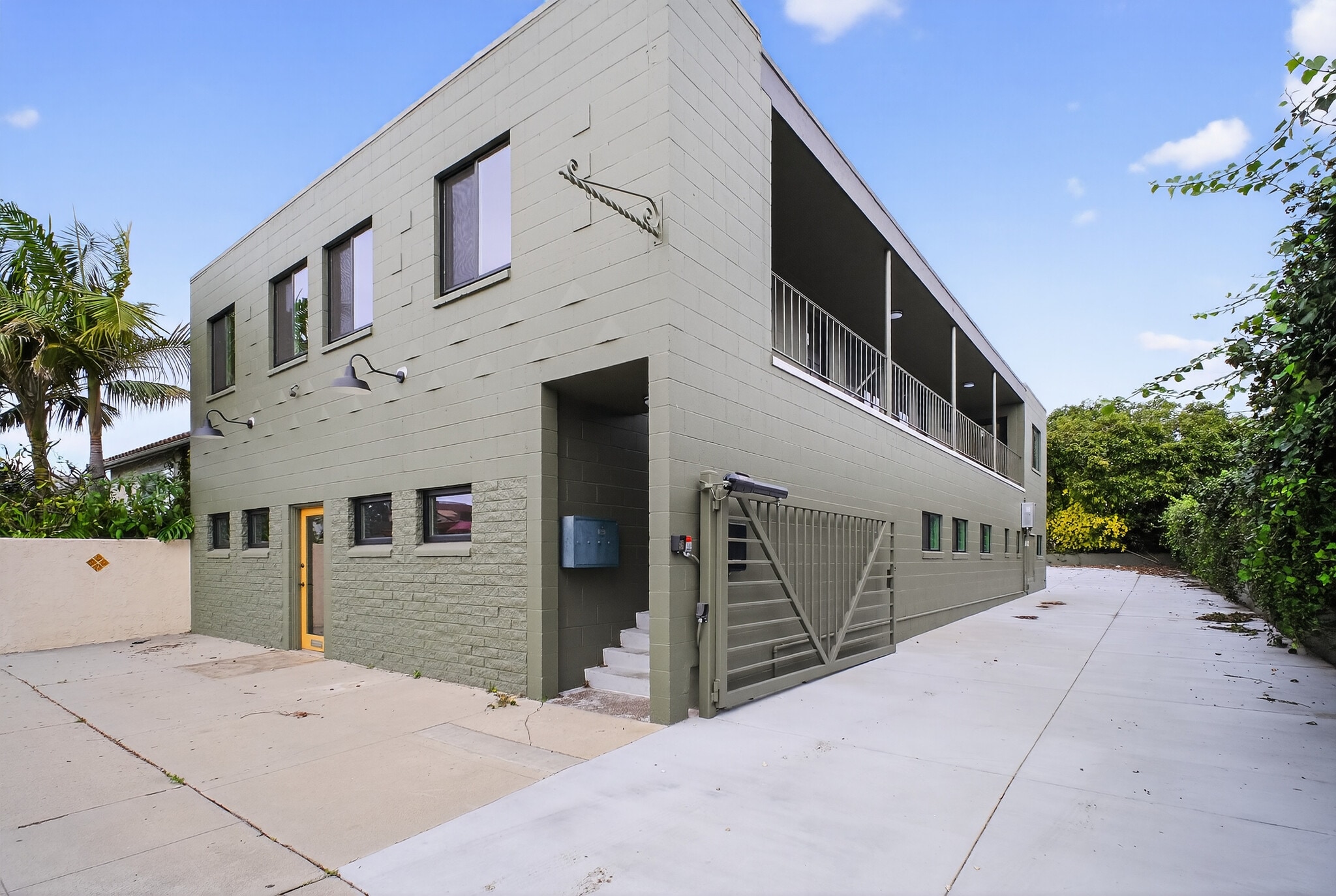 1725 E Thompson Blvd, Ventura, CA for Rent